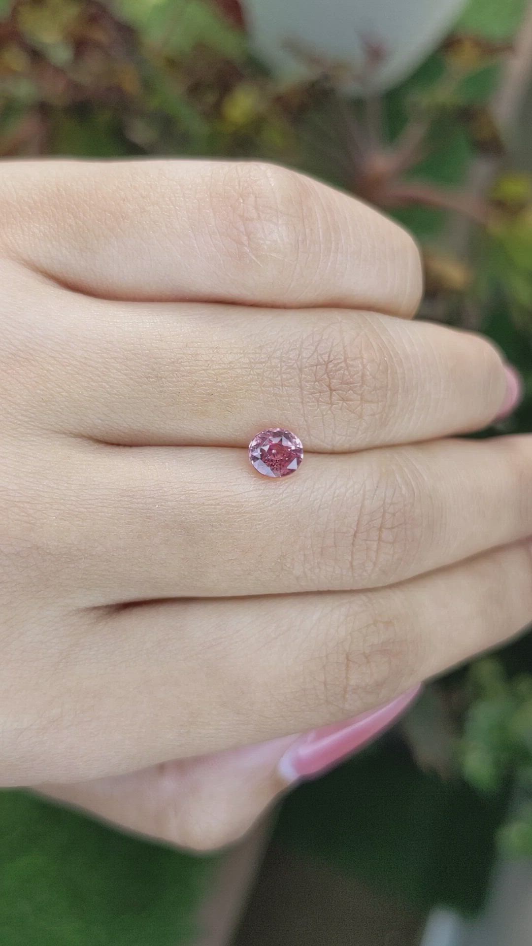 1.06 Ct. Padparadscha Sapphire from Ceylon (Sri Lanka) Size Video