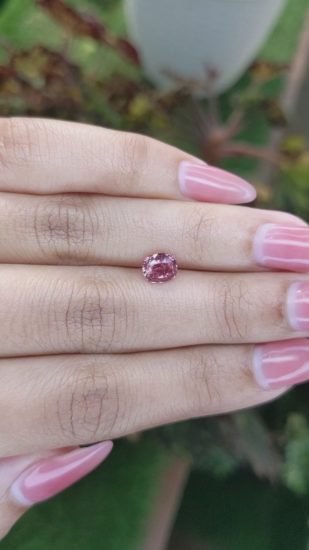 1.11 Ct. Padparadscha Sapphire from Ceylon (Sri Lanka) Size Video