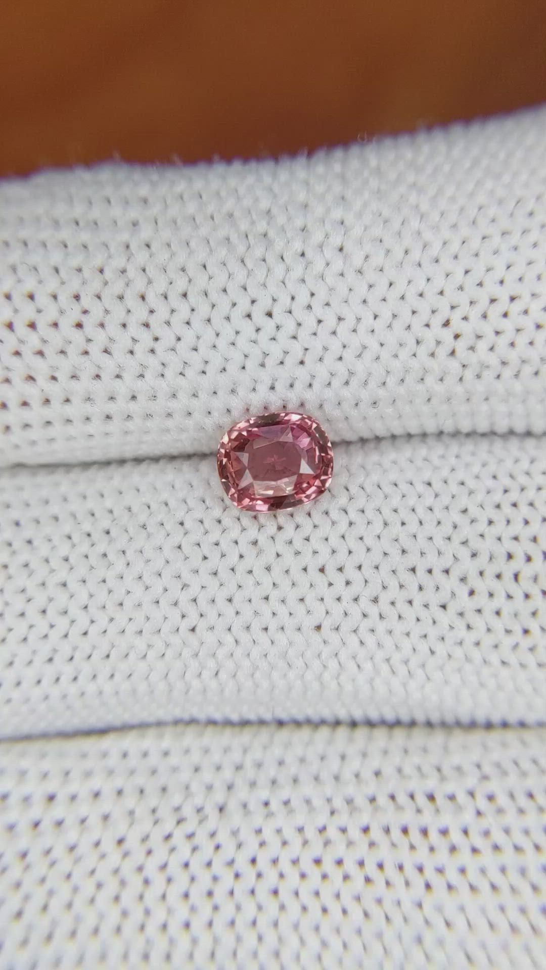 1.11 Ct. Padparadscha Sapphire from Ceylon (Sri Lanka) Size Video