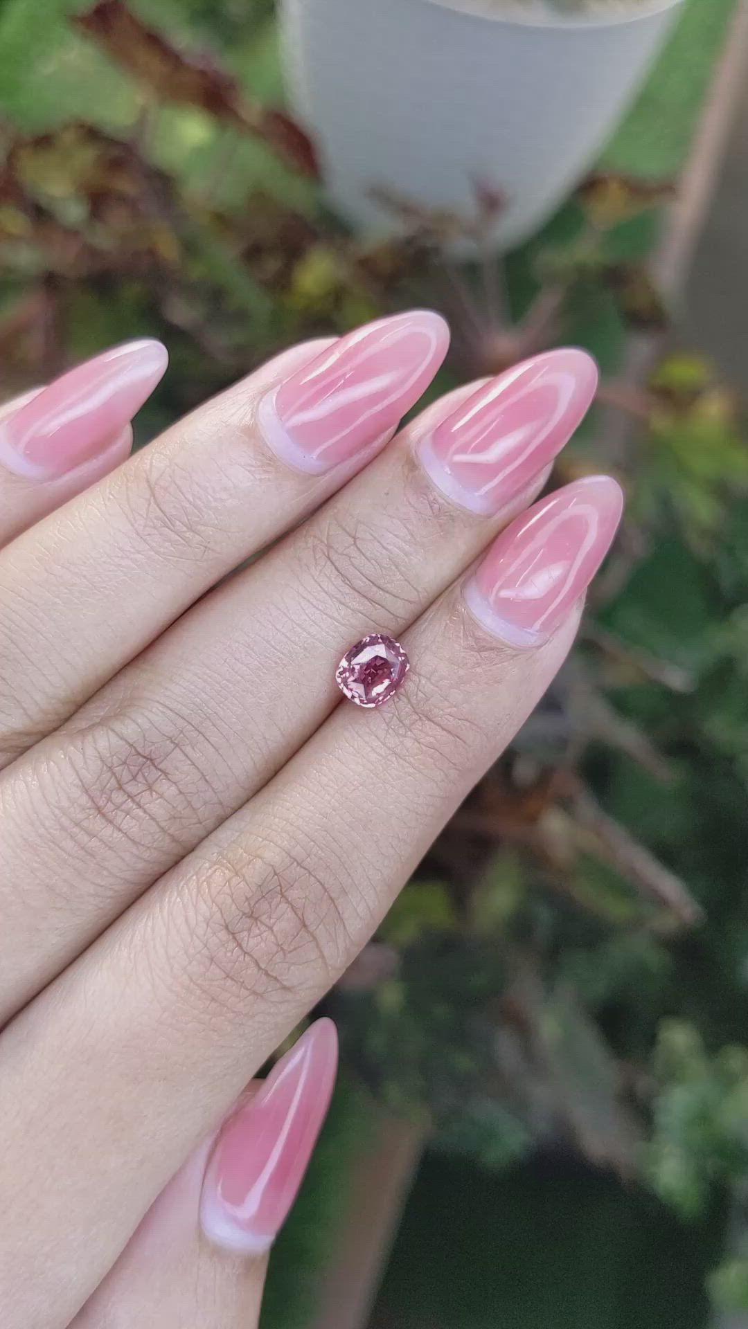 1.11 Ct. Padparadscha Sapphire from Ceylon (Sri Lanka) Size Video