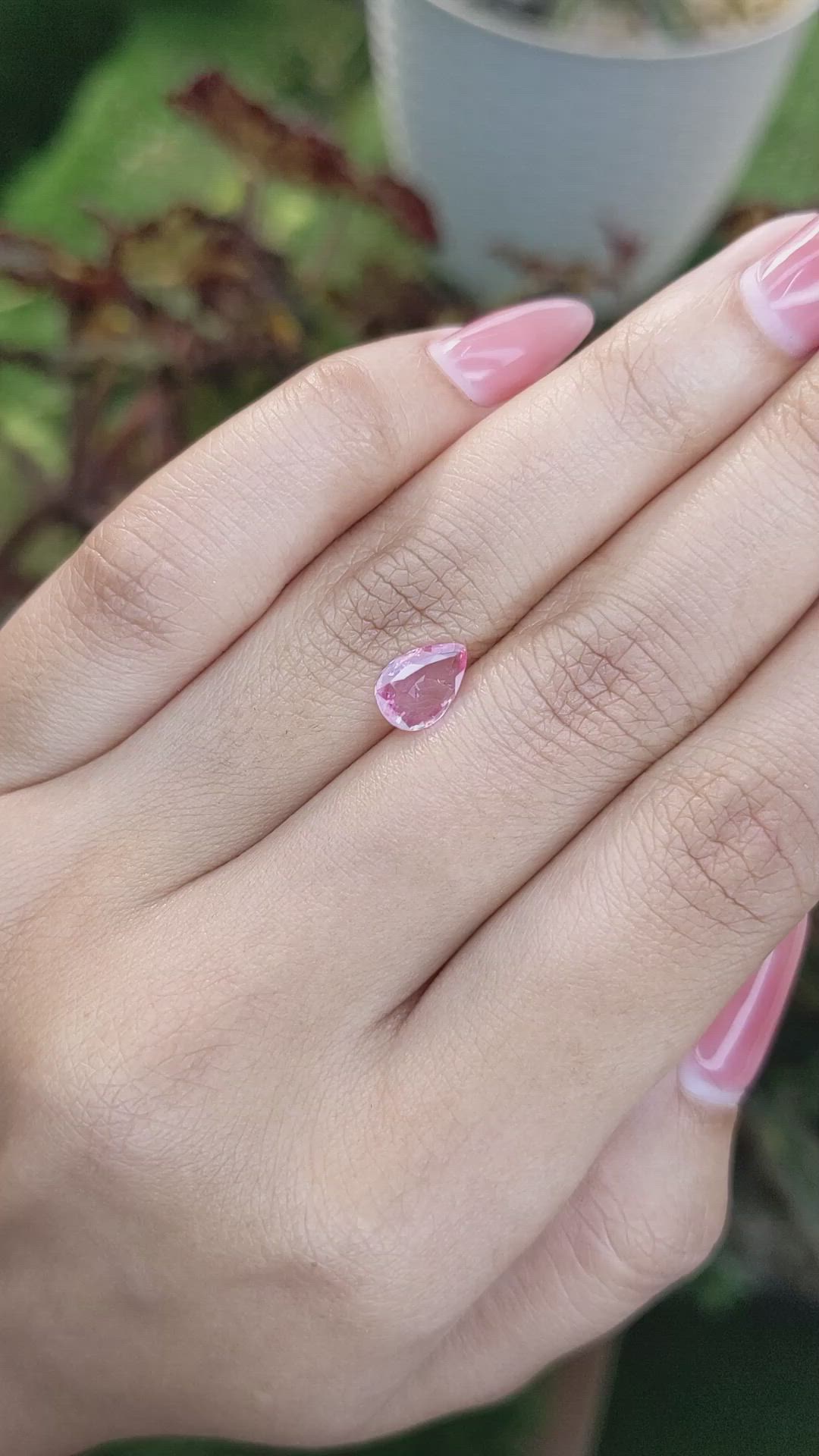 1.00 Ct. Pink Sapphire from Ceylon (Sri Lanka) Size Video
