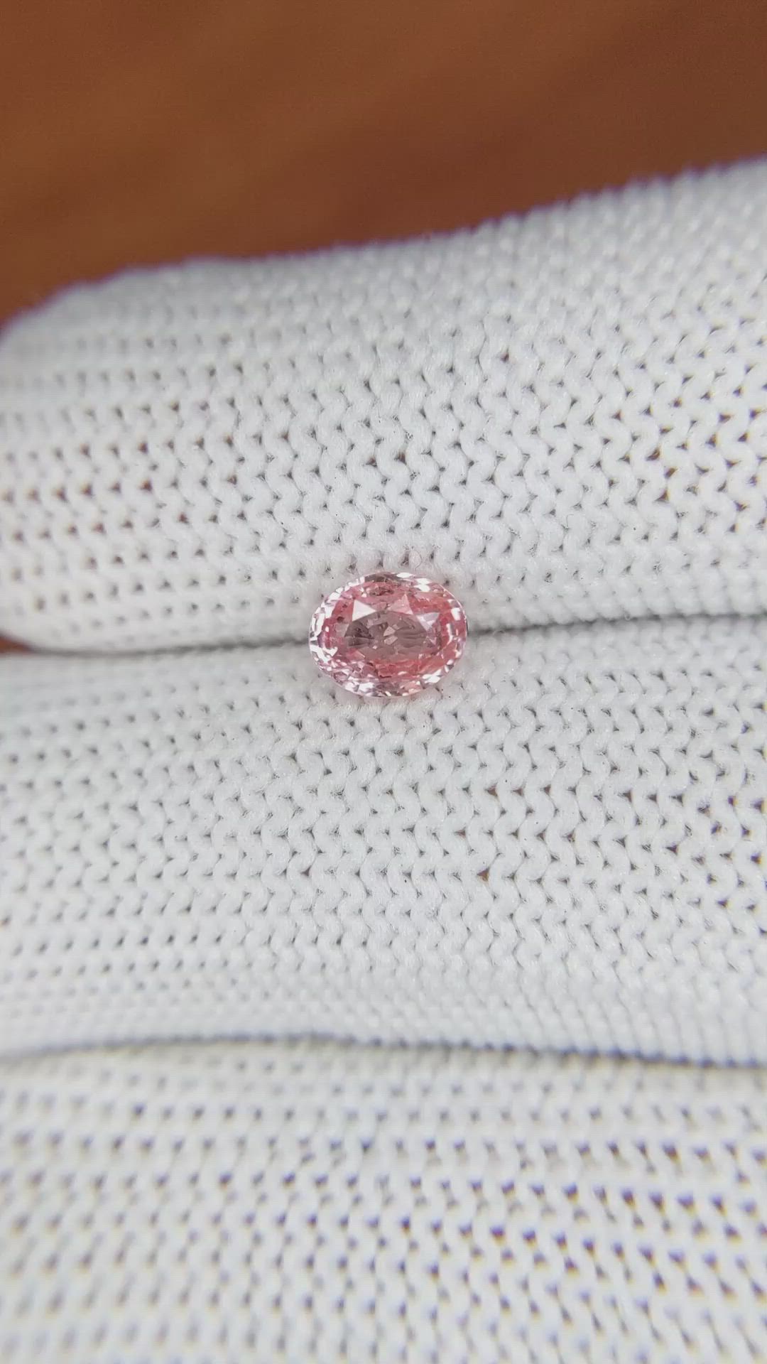 1.02 Ct. Padparadscha Sapphire from Ceylon (Sri Lanka) Size Video