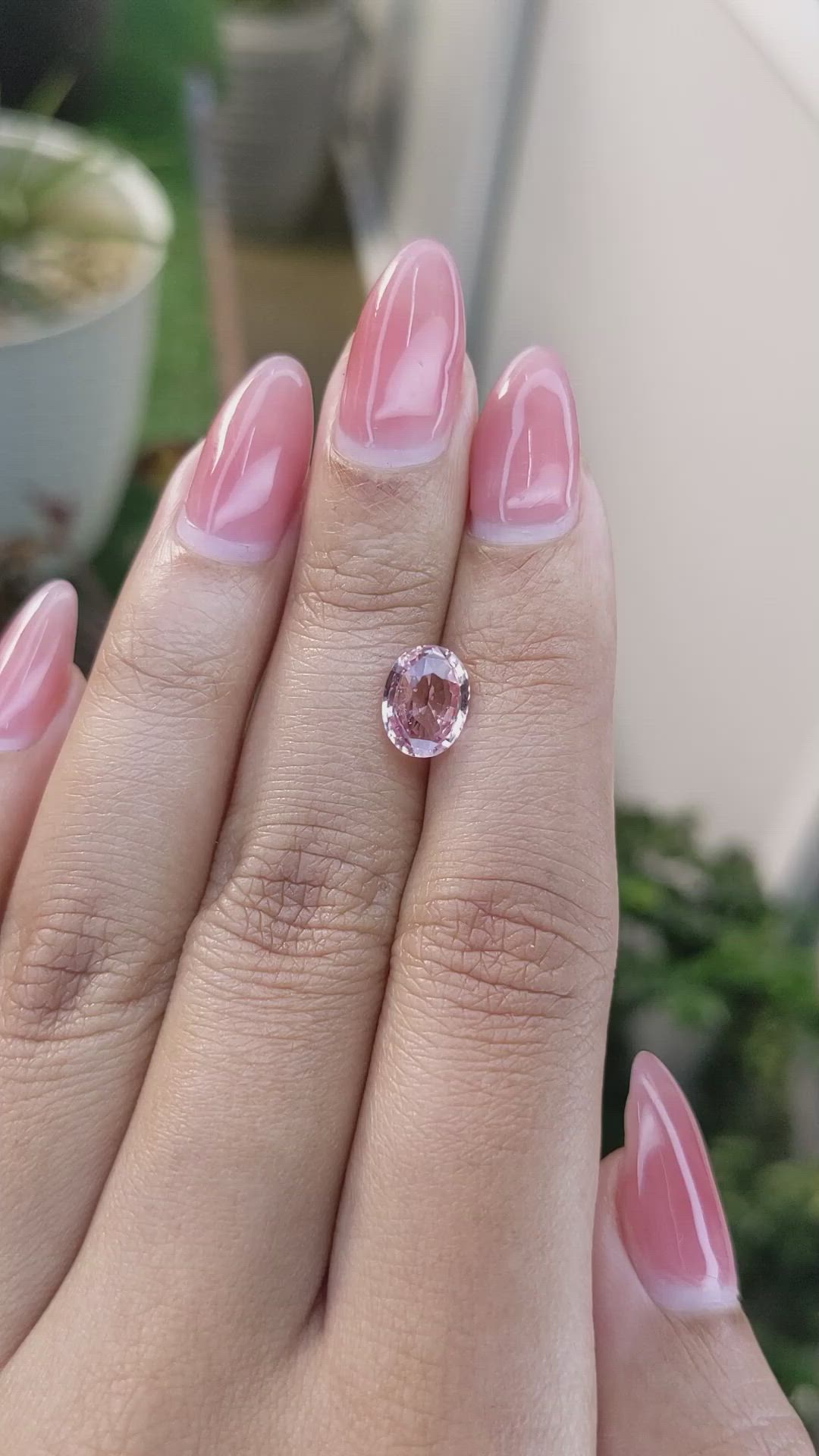 1.80 Ct. Padparadscha Sapphire from Ceylon (Sri Lanka) Size Video