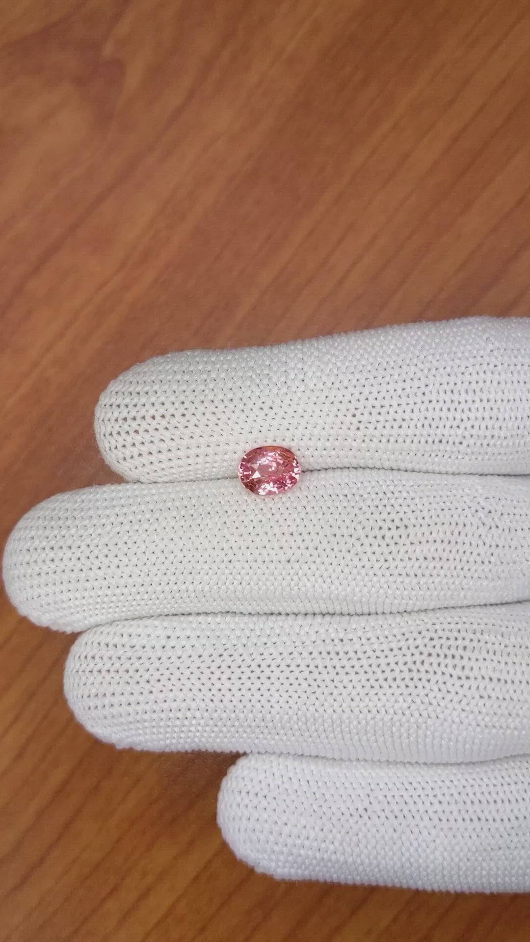 1.54 Ct. Padparadscha Sapphire from Ceylon (Sri Lanka) Size Video