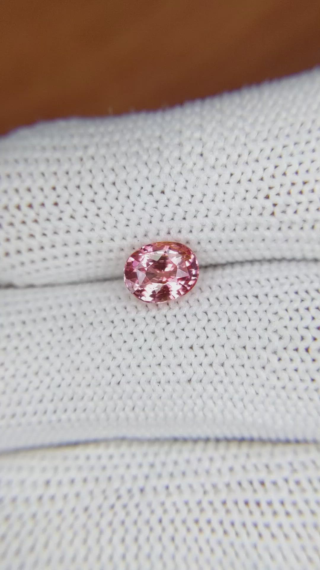 1.54 Ct. Padparadscha Sapphire from Ceylon (Sri Lanka) Size Video