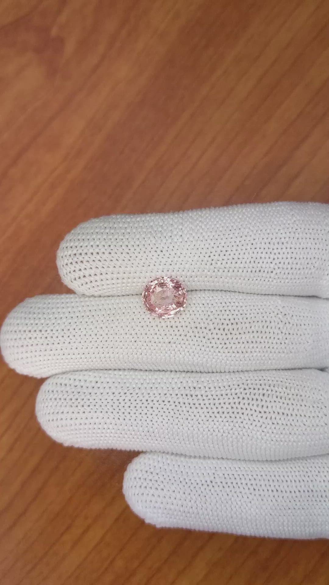 2.55 Ct. Padparadscha Sapphire from Ceylon (Sri Lanka) Size Video