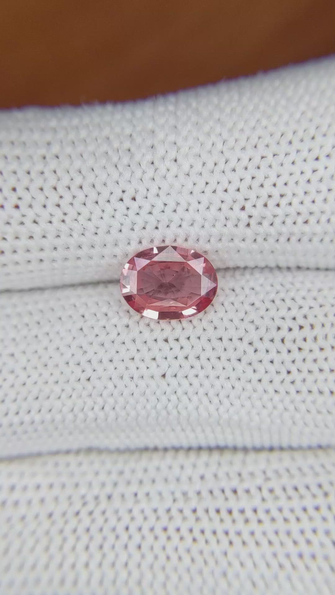 1.51 Ct. Padparadscha Sapphire from Ceylon (Sri Lanka) Size Video