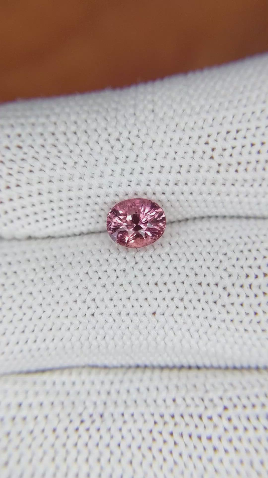 1.49 Ct. Padparadscha Sapphire from Ceylon (Sri Lanka) Size Video