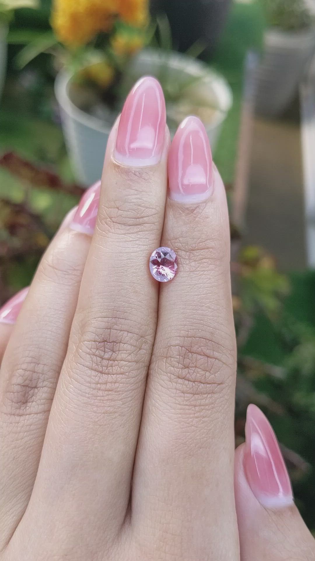 1.49 Ct. Padparadscha Sapphire from Ceylon (Sri Lanka) Size Video