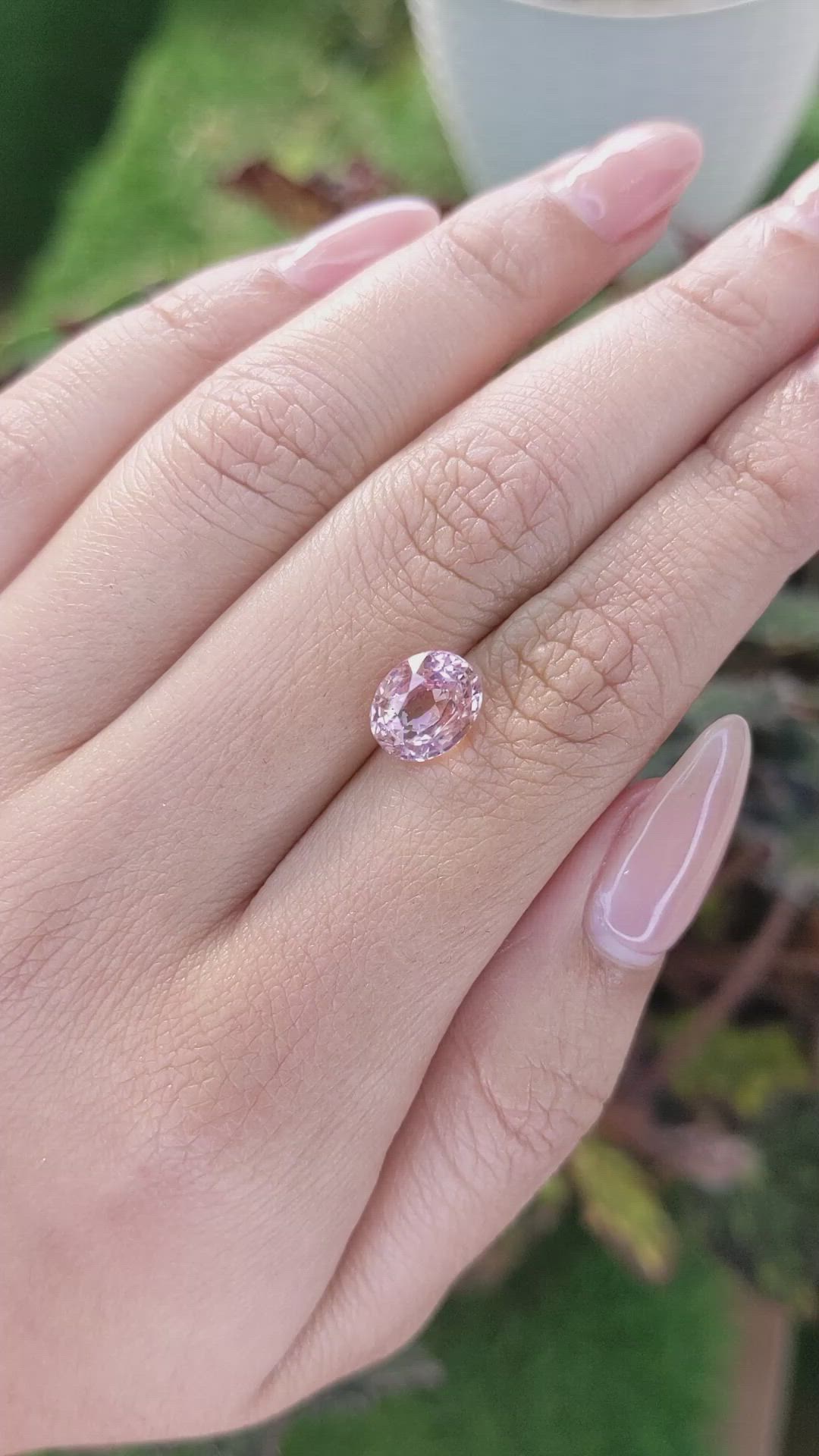 3.07 Ct. Padparadscha Sapphire from Ceylon (Sri Lanka) Size Video