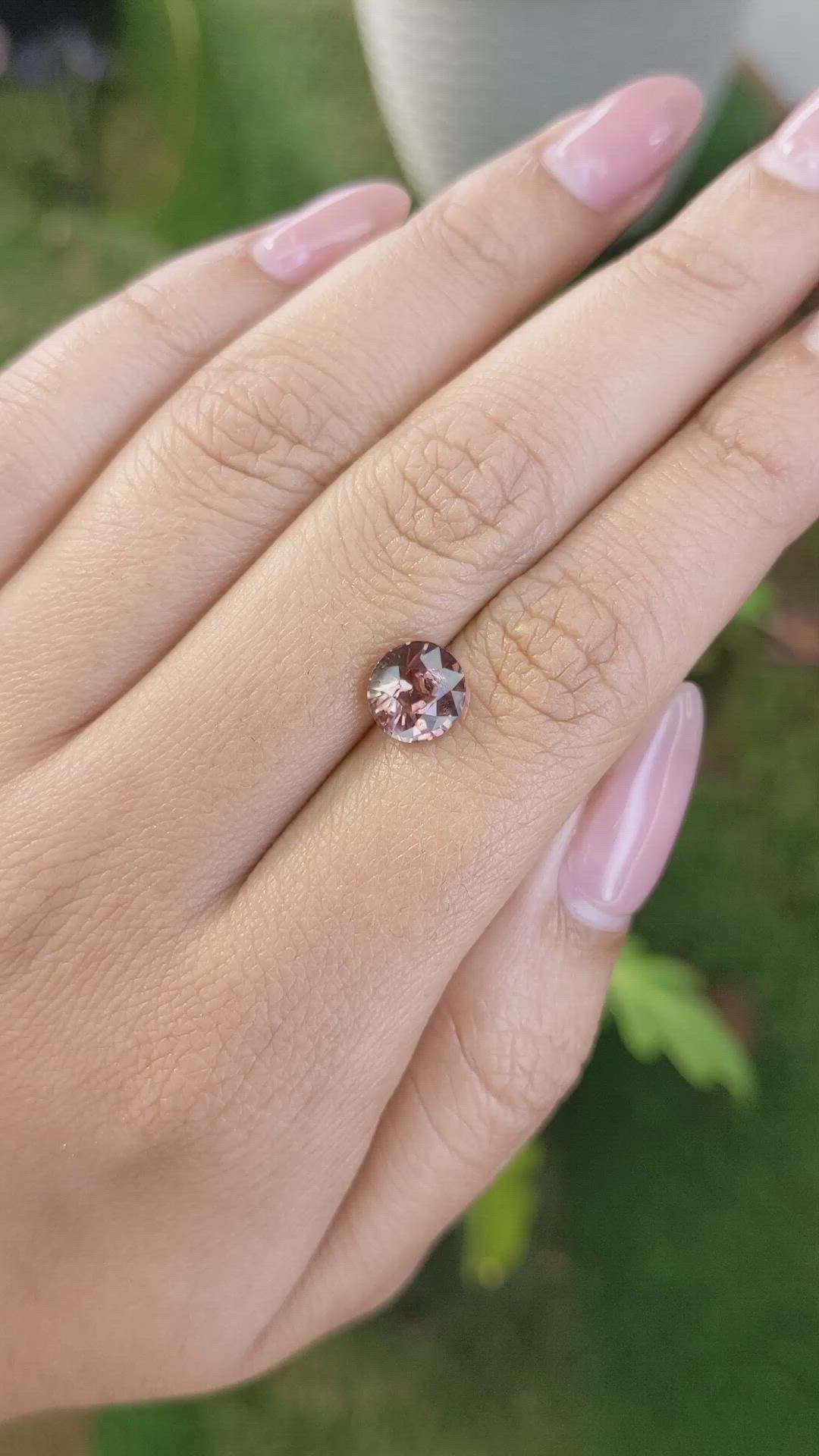 2.29 Ct. Pinkish Brown Sapphire from Ceylon (Sri Lanka) Size Video