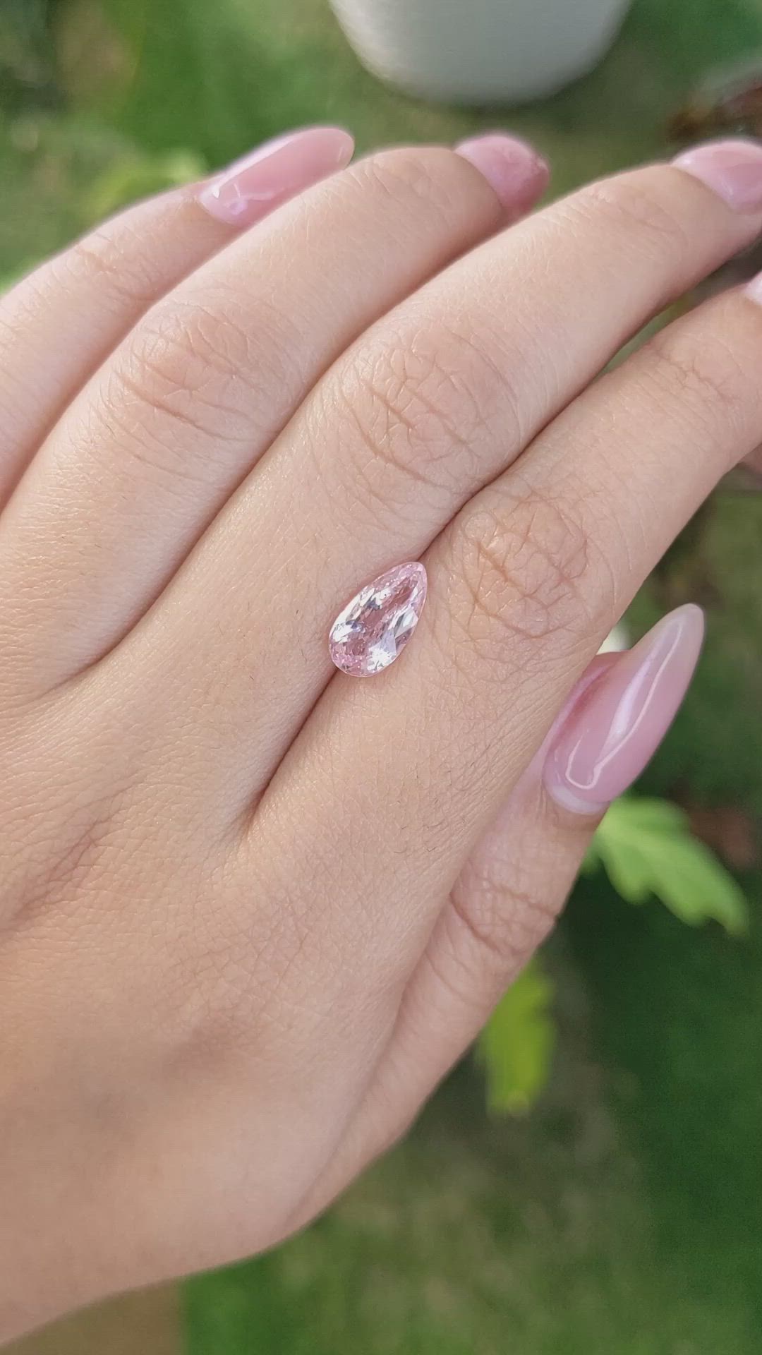 2.19 Ct. Pink Sapphire from Ceylon (Sri Lanka) Size Video