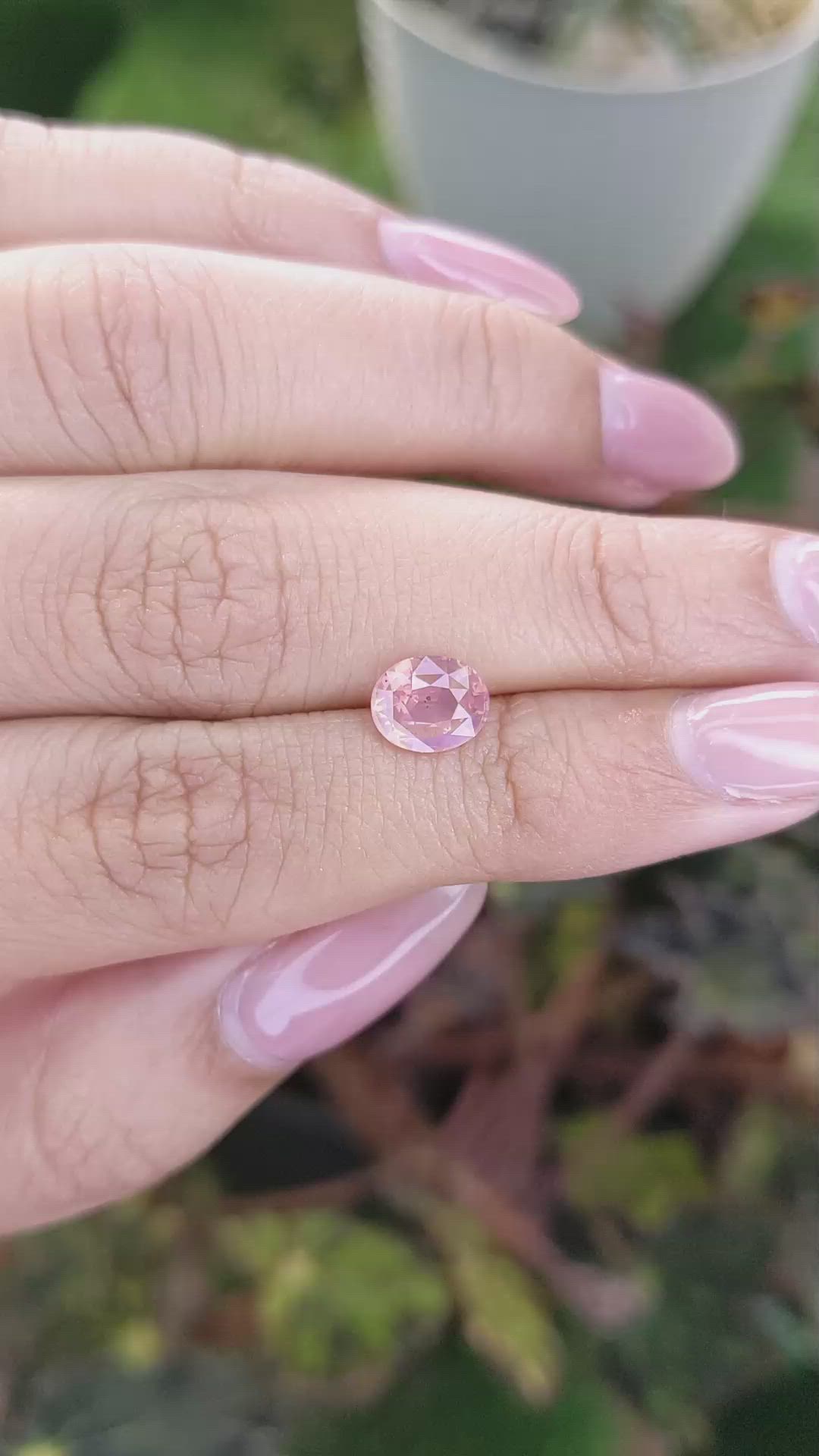 1.58 Ct. Padparadscha Sapphire from Ceylon (Sri Lanka) Size Video