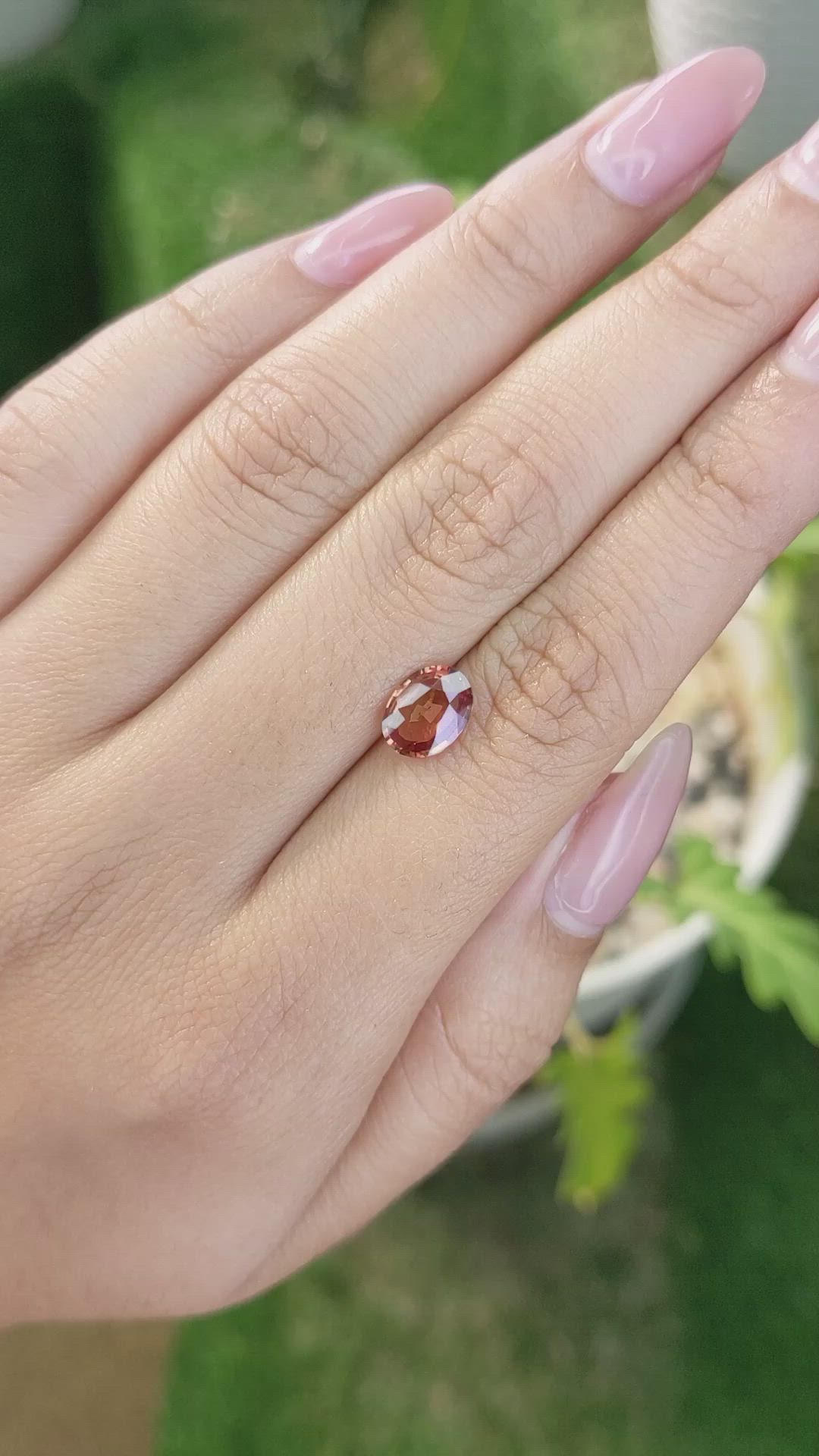 1.57 Ct. Reddish Orange Sapphire from Ceylon (Sri Lanka) Size Video