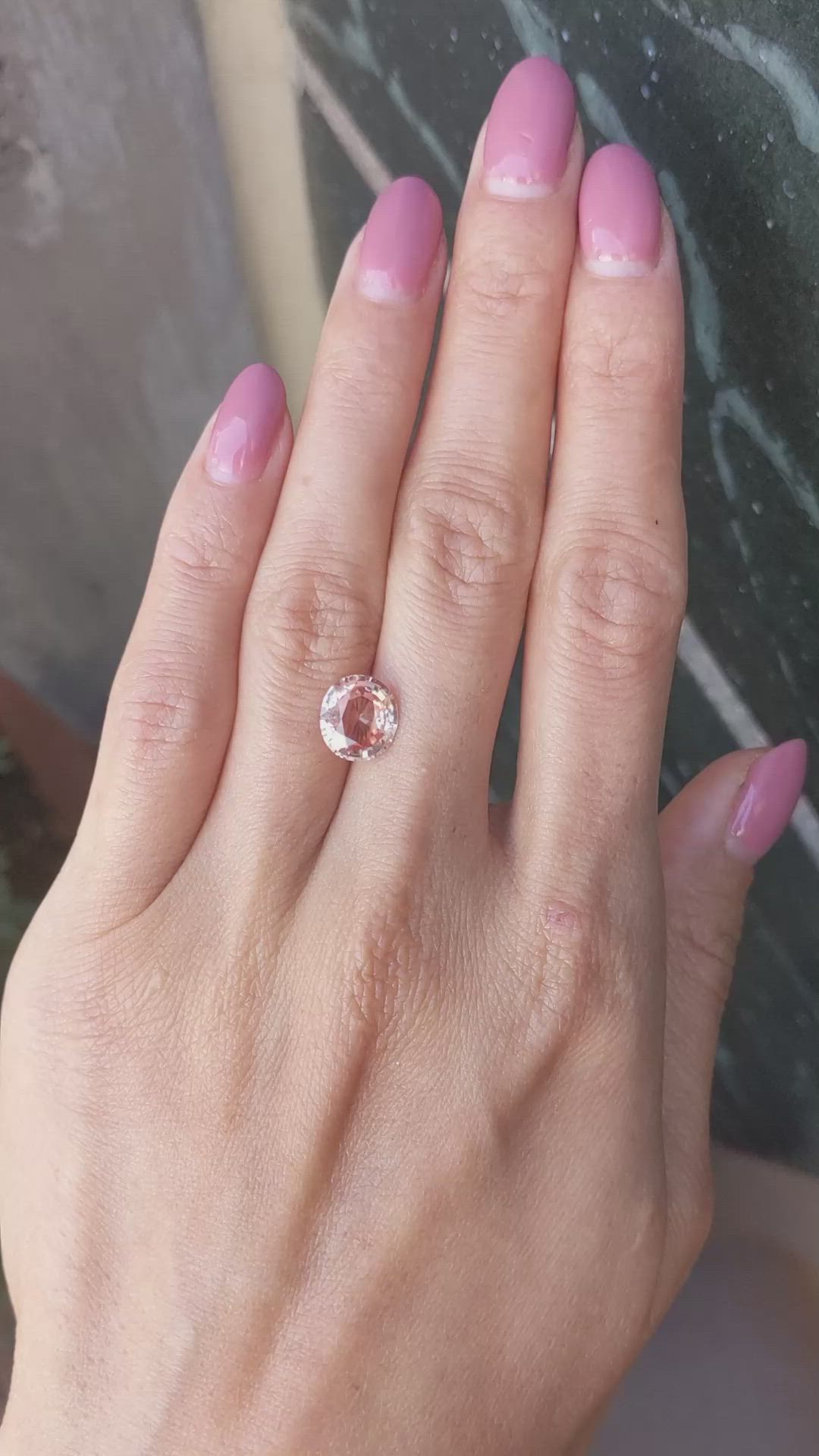 3.00 Ct. Padparadscha Sapphire from Ceylon (Sri Lanka) Size Video