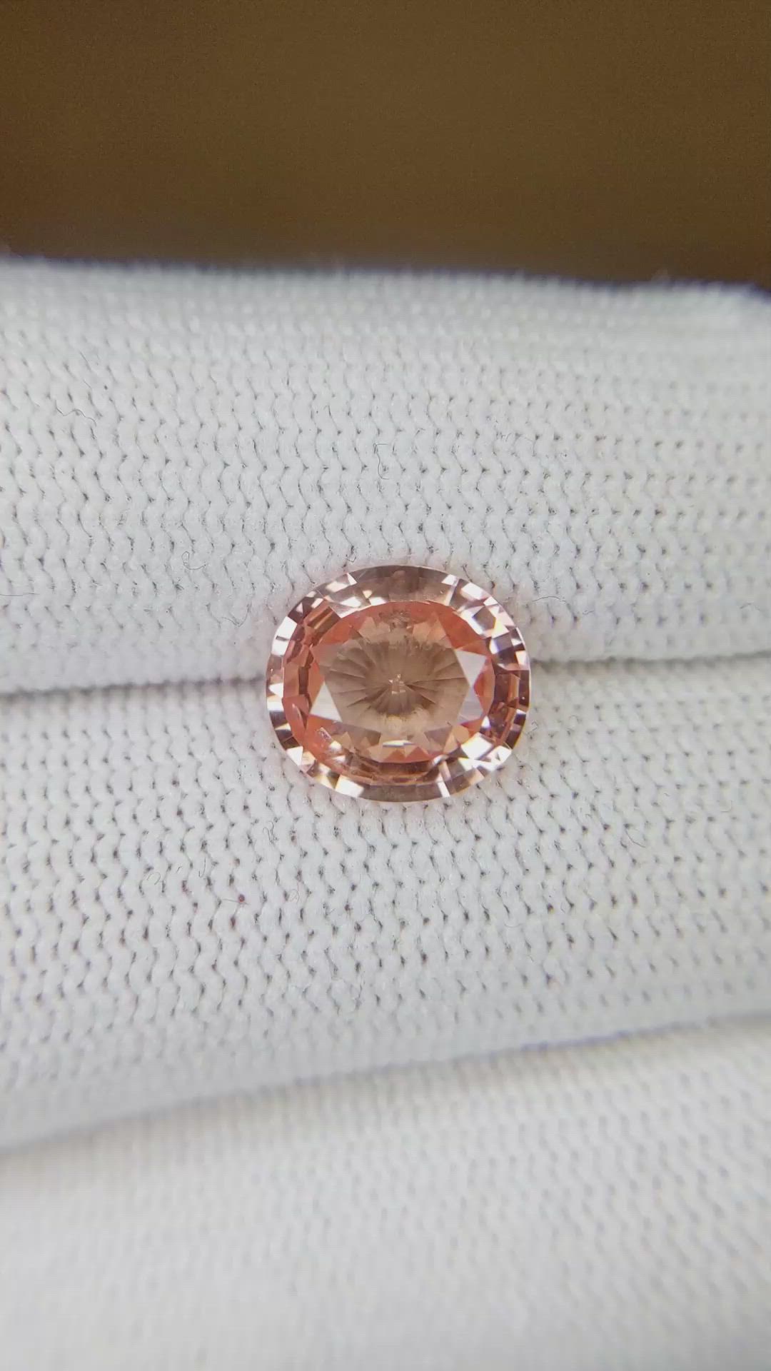 3.00 Ct. Padparadscha Sapphire from Ceylon (Sri Lanka) Size Video