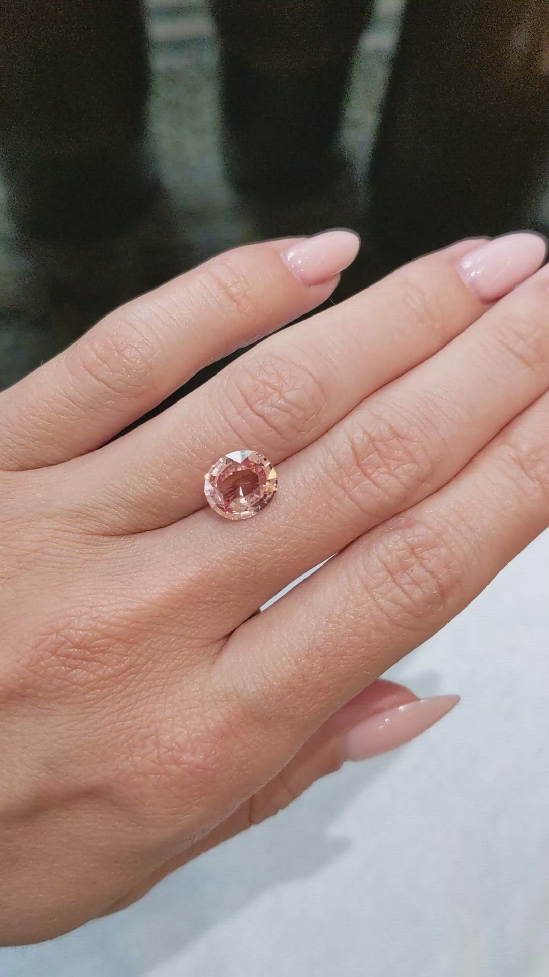 3.00 Ct. Padparadscha Sapphire from Ceylon (Sri Lanka) Size Video