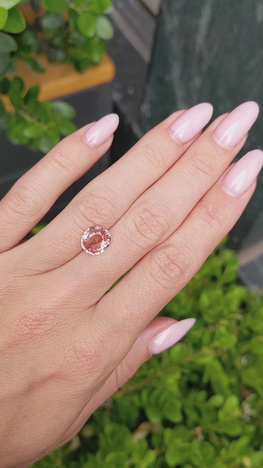 3.00 Ct. Padparadscha Sapphire from Ceylon (Sri Lanka) Size Video