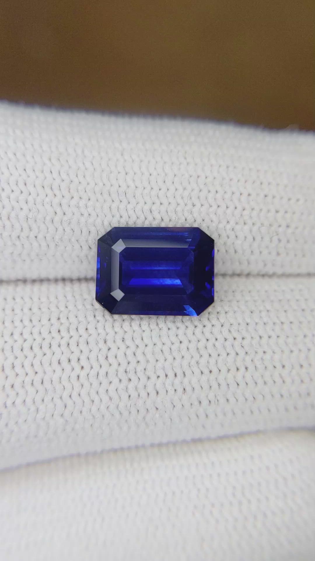 3.60 Ct. Blue Sapphire from Ceylon (Sri Lanka) Size Video