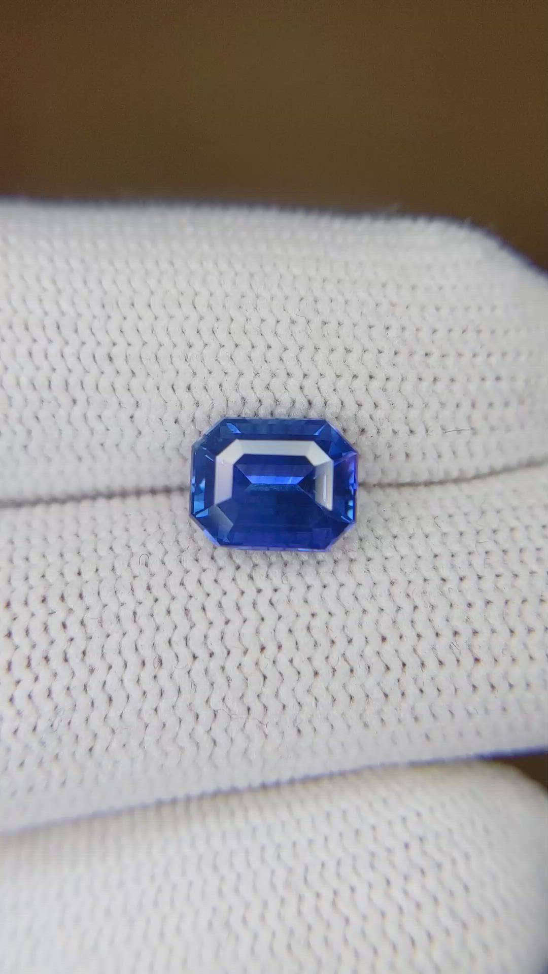 2.22 Ct. Blue Sapphire from Ceylon (Sri Lanka) Size Video