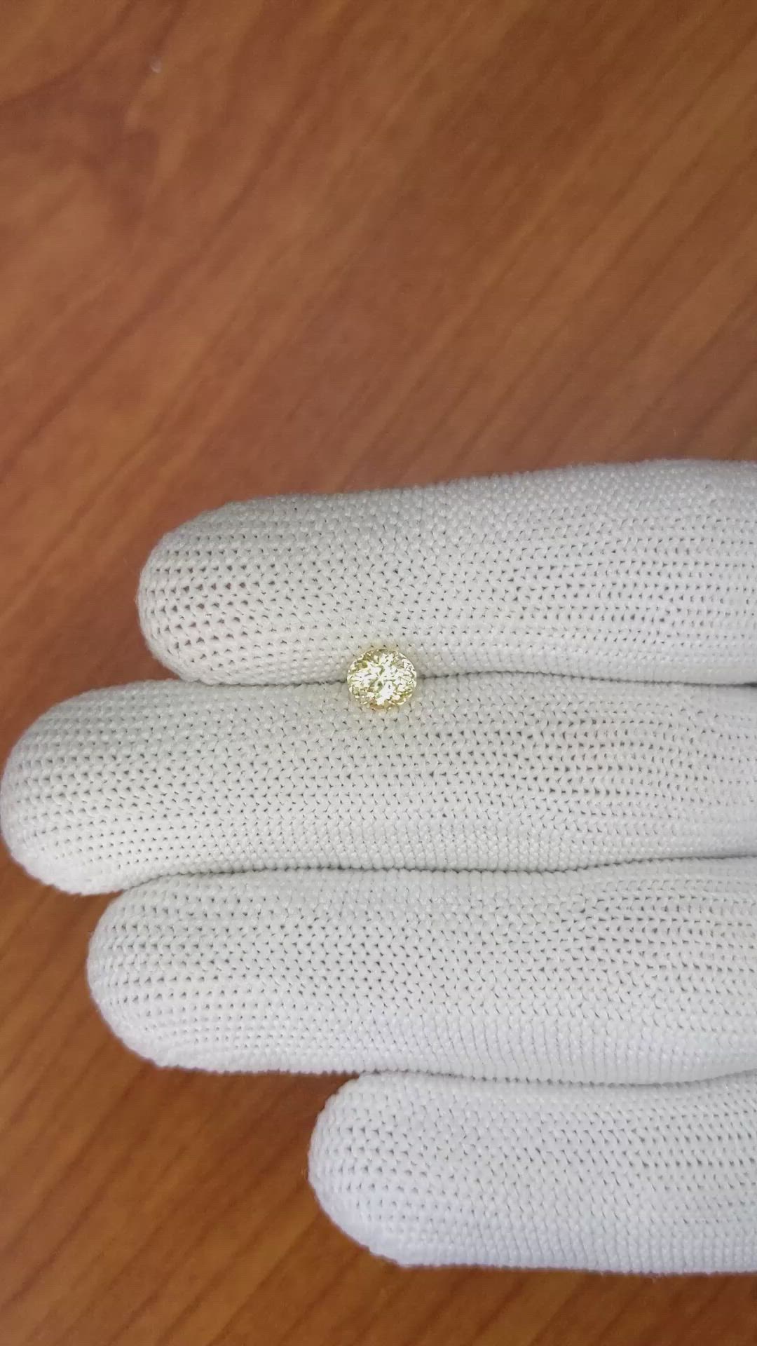 0.85 Ct. Yellow Sapphire from Ceylon (Sri Lanka) Size Video