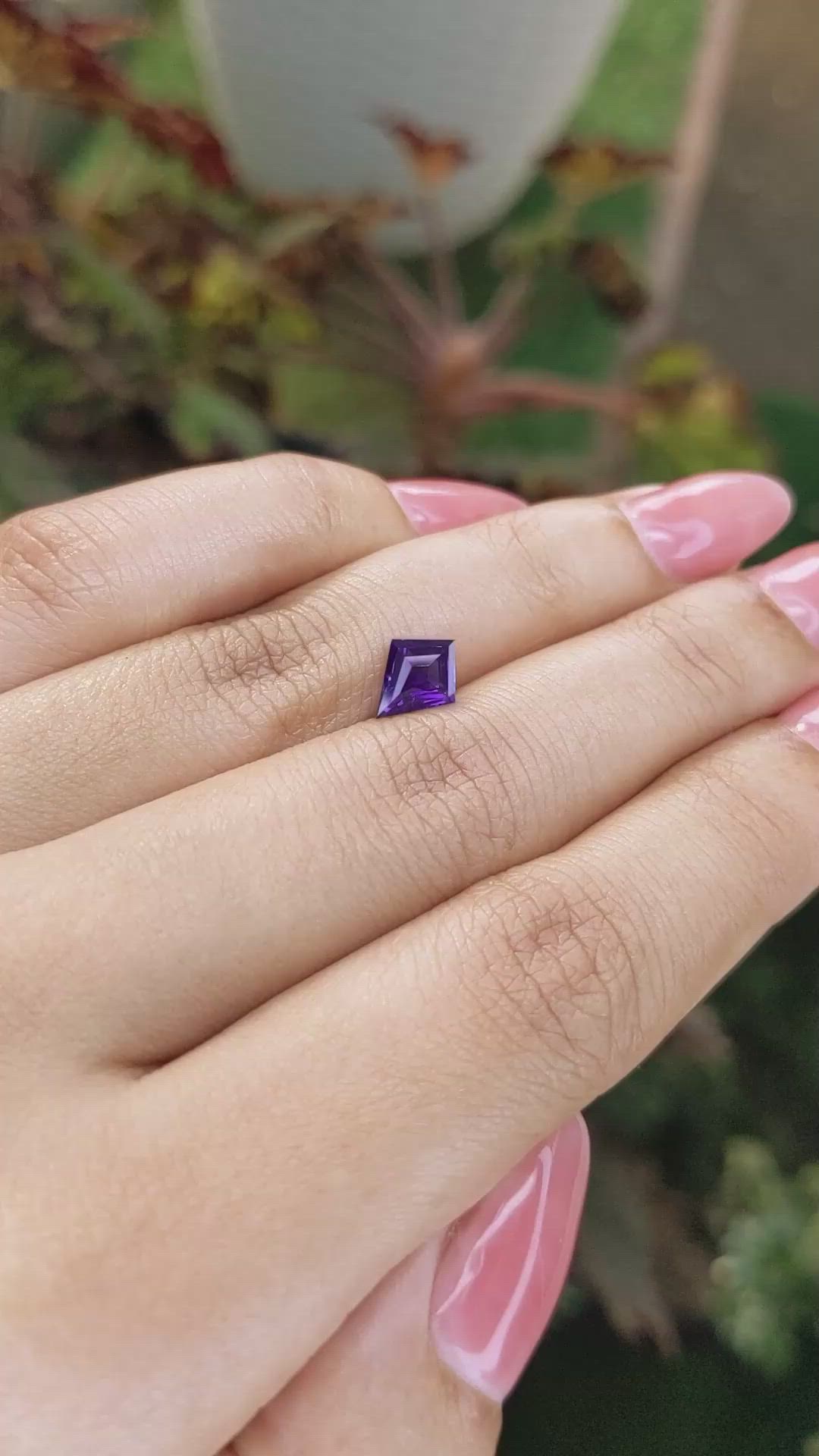 1.09 Ct. Color Change Sapphire from Ceylon (Sri Lanka) Size Video