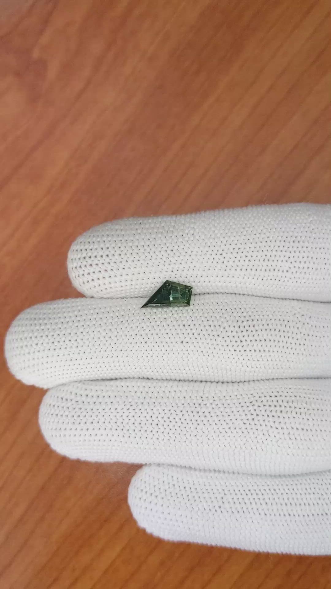 1.28 Ct. Green Sapphire from Ceylon (Sri Lanka) Size Video