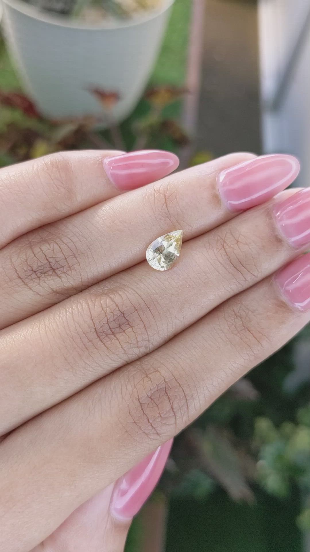 1.21 Ct. Yellow Sapphire from Ceylon (Sri Lanka) Size Video