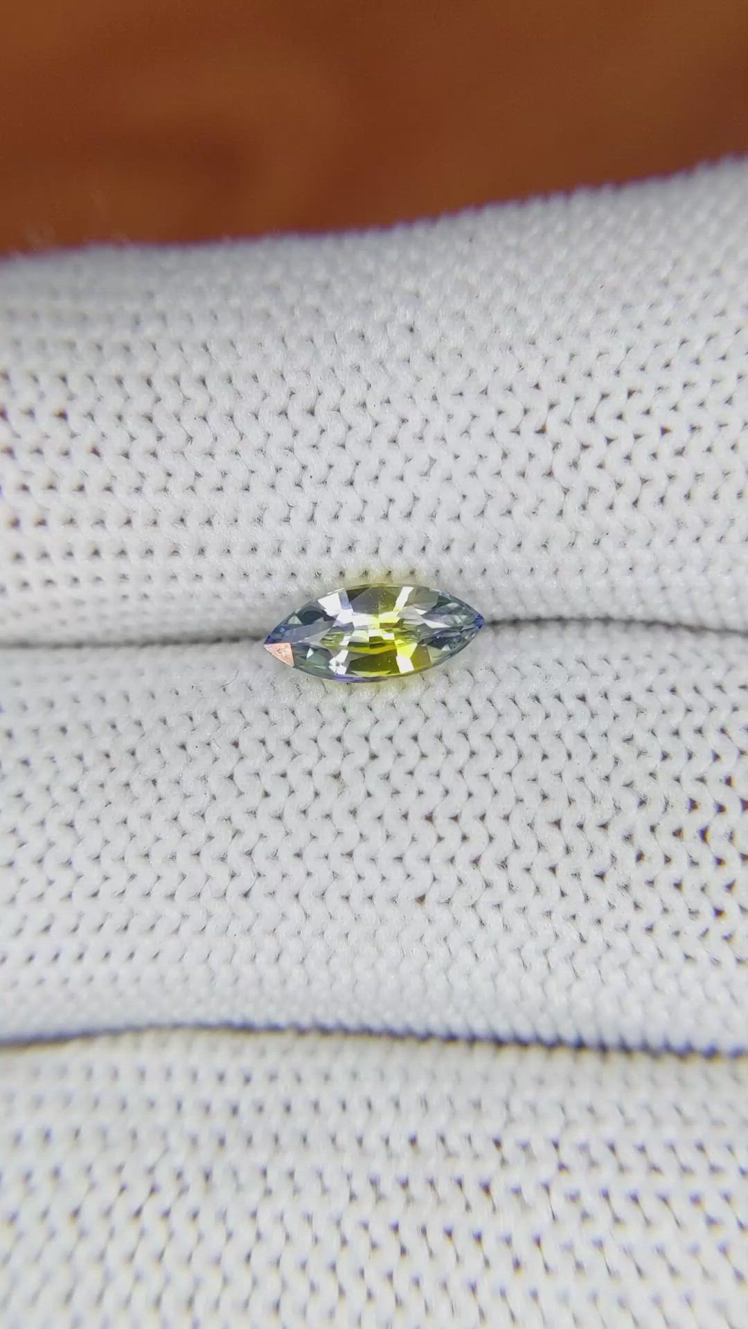 0.80 Ct. Bi Color Sapphire from Ceylon (Sri Lanka) Size Video