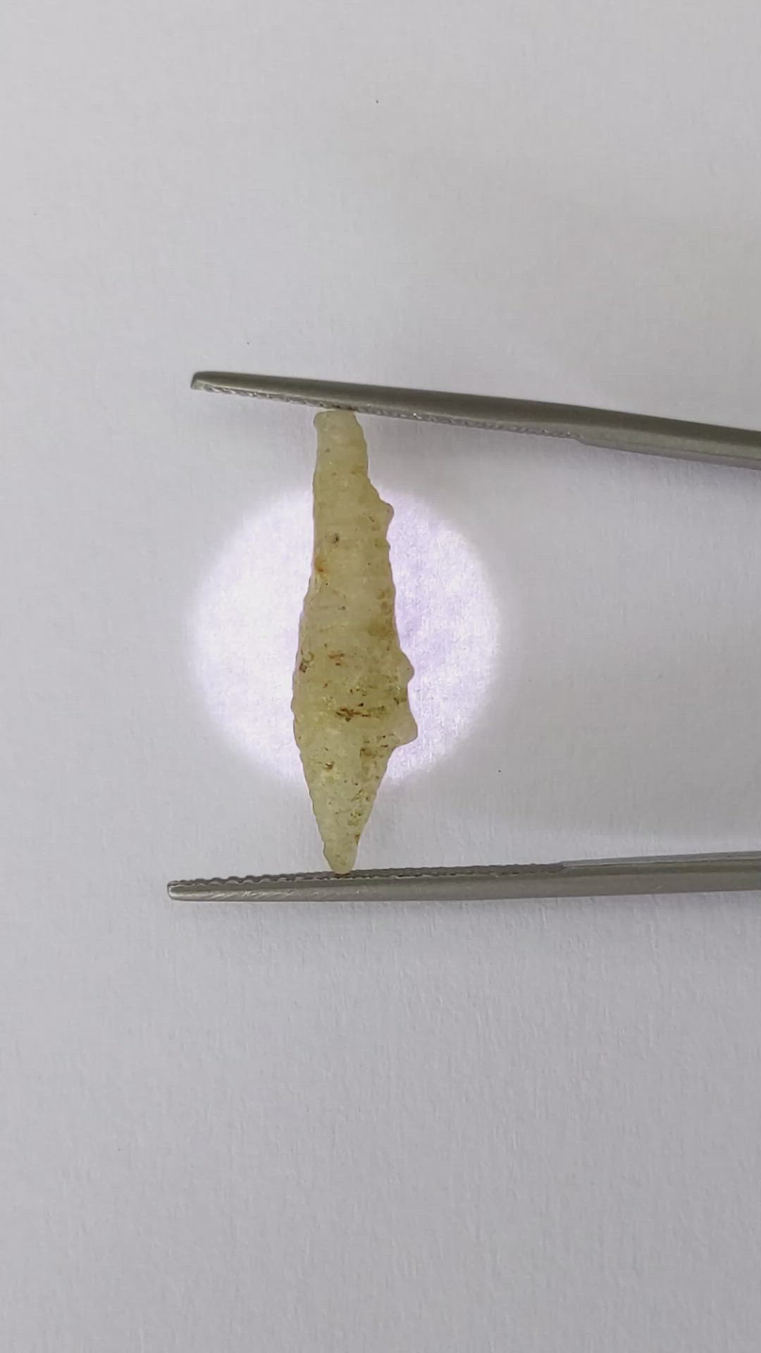 5.59 Ct. Yellow Rough Sapphire from Ceylon (Sri Lanka) Size Video