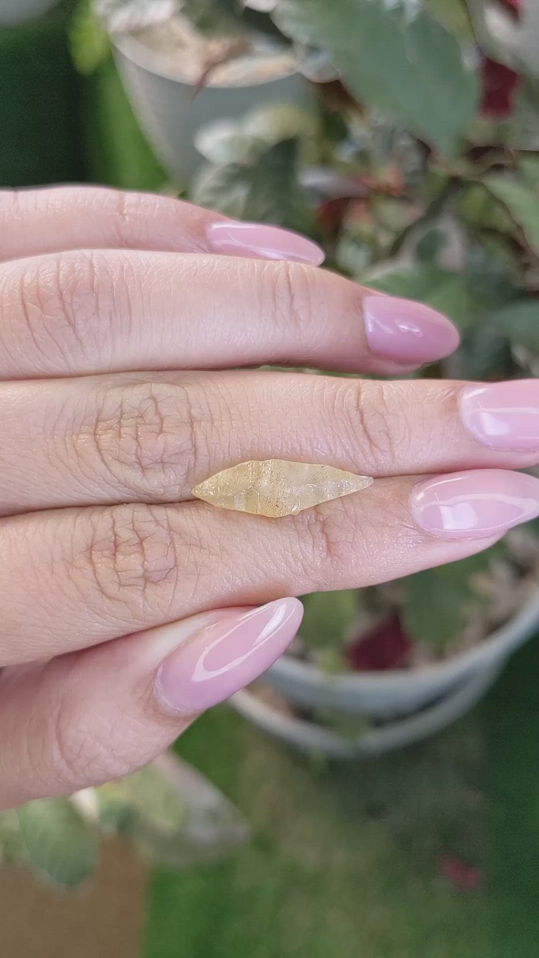 6.59 Ct. Yellow Sapphire Crystal from Ceylon (Sri Lanka) Size Video