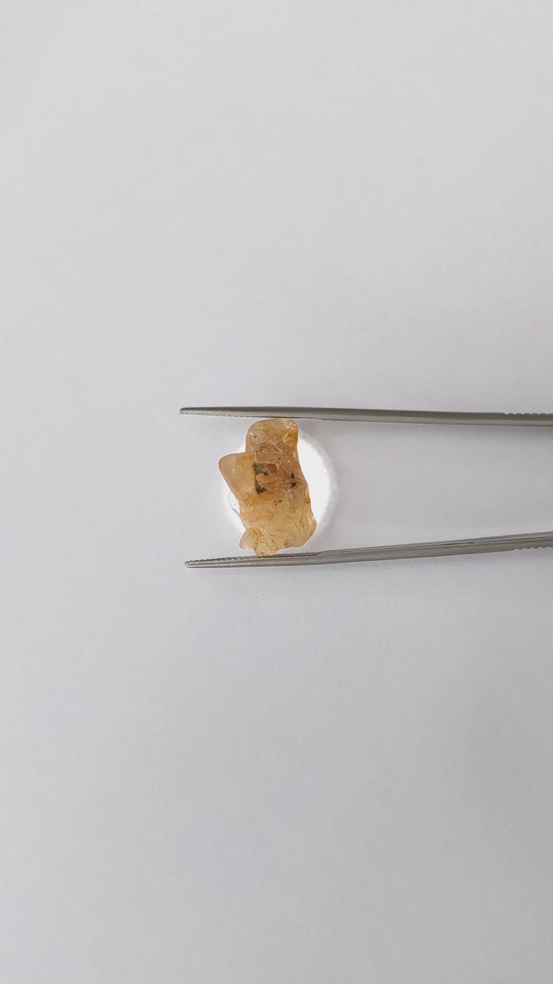 18.02 Ct. Yellowish Brown Rough Sapphire from Ceylon (Sri Lanka) Size Video