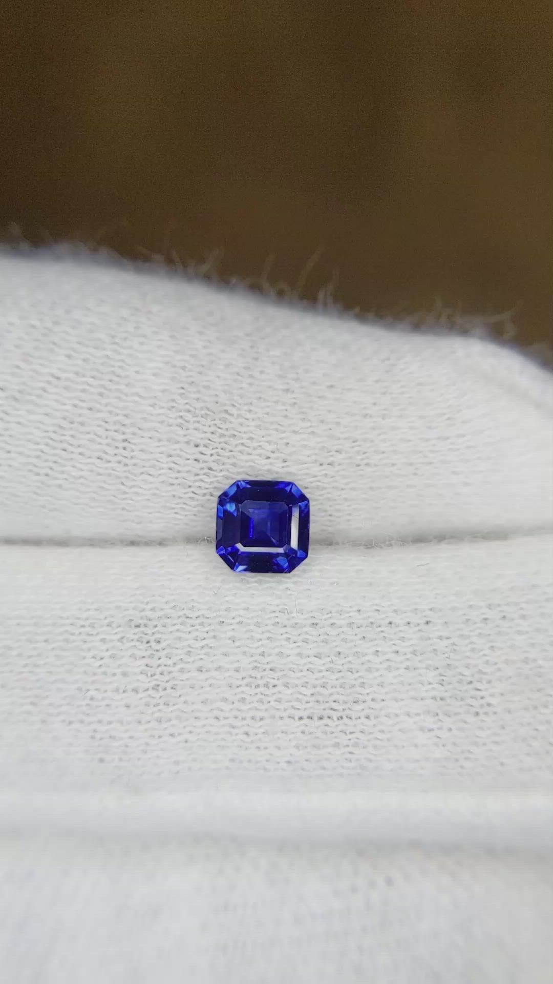 0.85 Ct. Blue Sapphire from Ceylon (Sri Lanka) Size Video