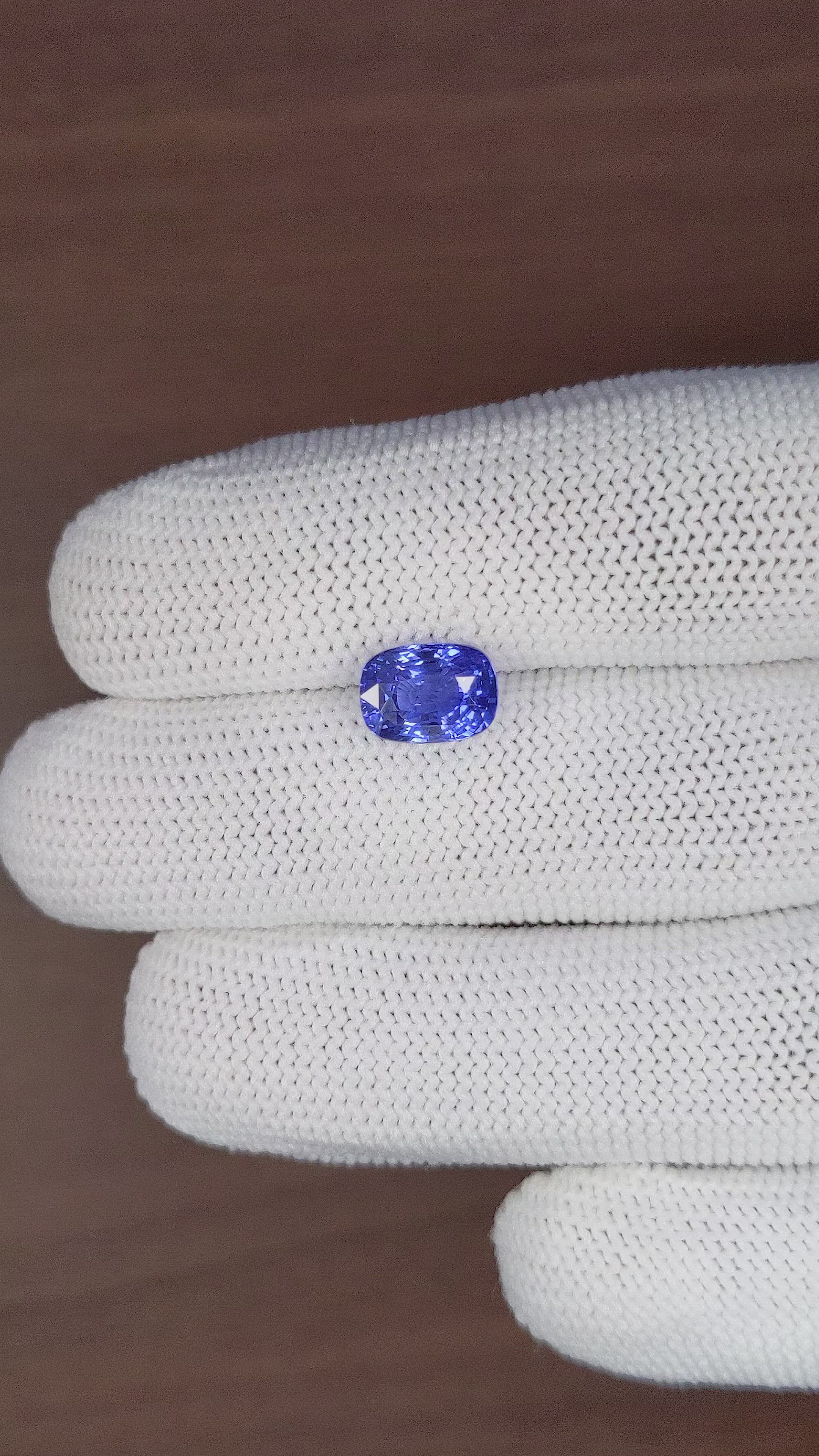 2.97 Ct. Blue Sapphire from Ceylon (Sri Lanka) Size Video