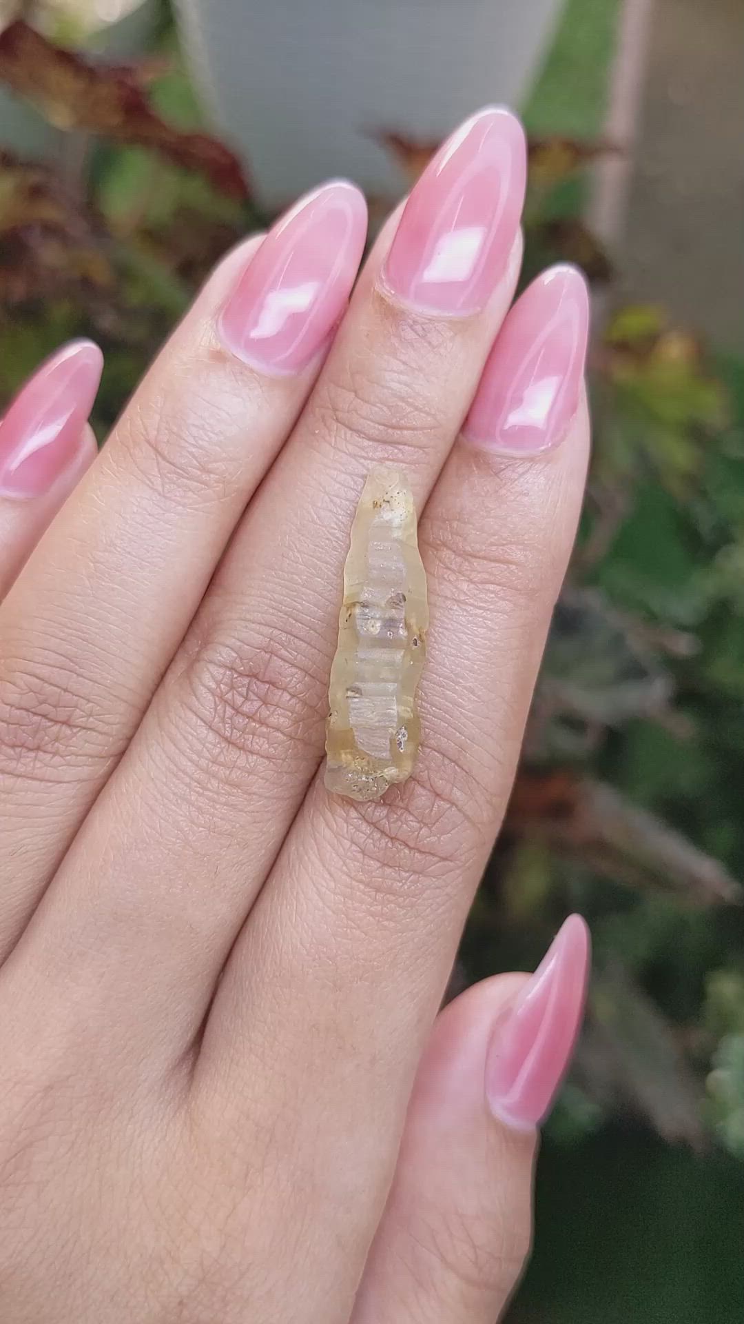 14.47 Ct. Yellow Sapphire Crystal from Ceylon (Sri Lanka) Size Video