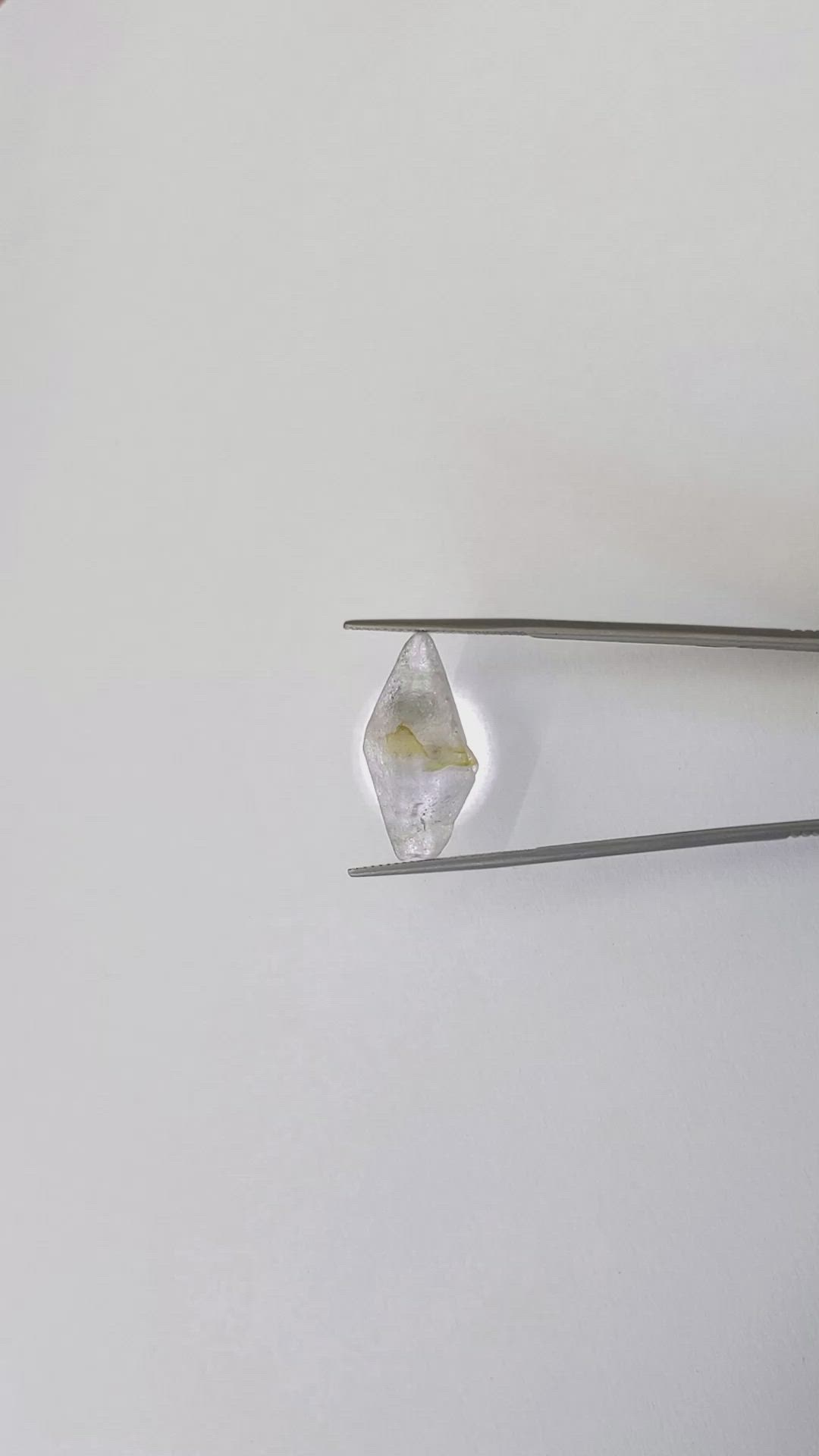 16.84 Ct. Blue Rough Sapphire Crystal from Ceylon (Sri Lanka) Size Video