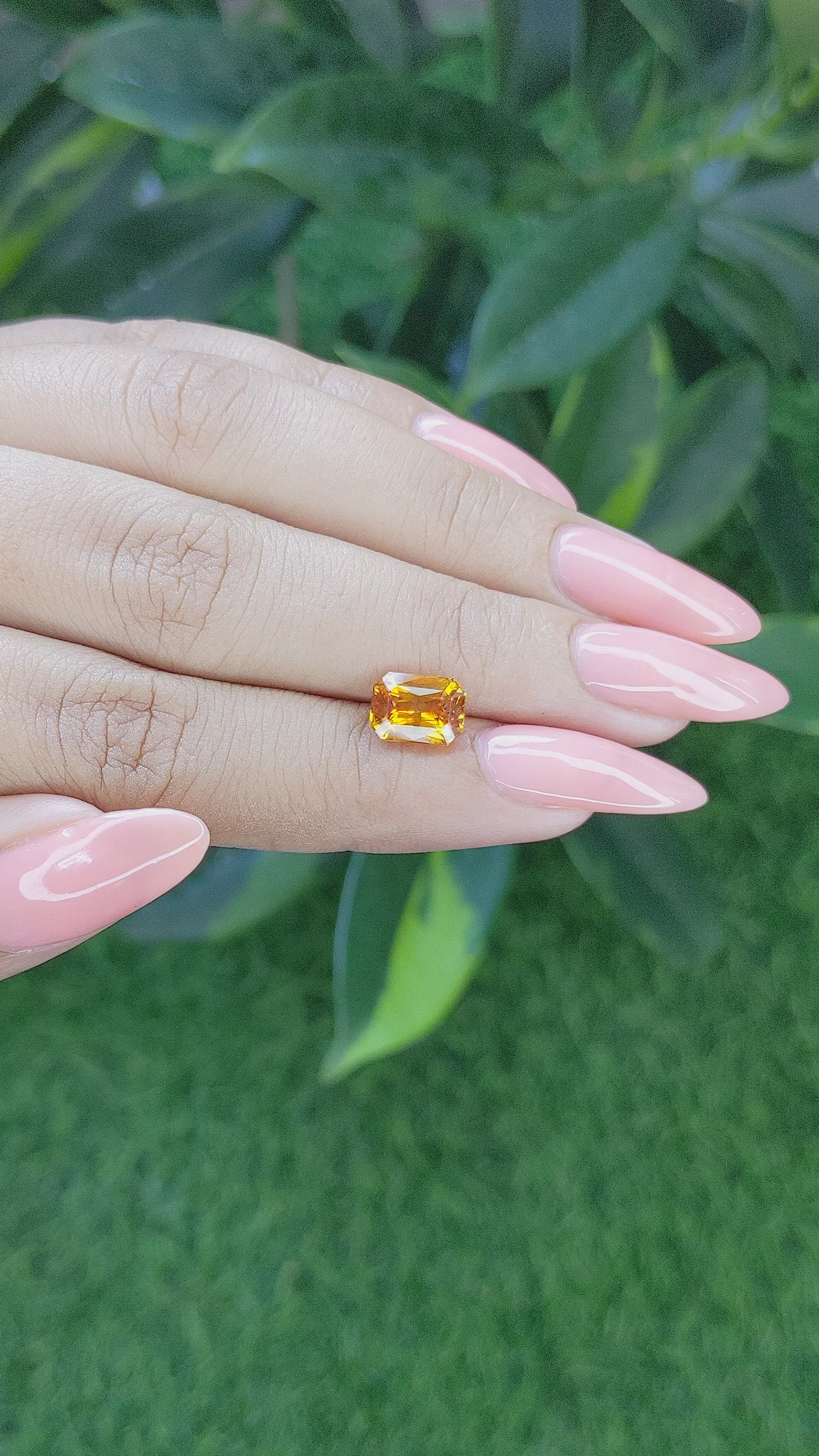 2.37 Ct. Yellowish Orange Sapphire from Ceylon (Sri Lanka) Size Video