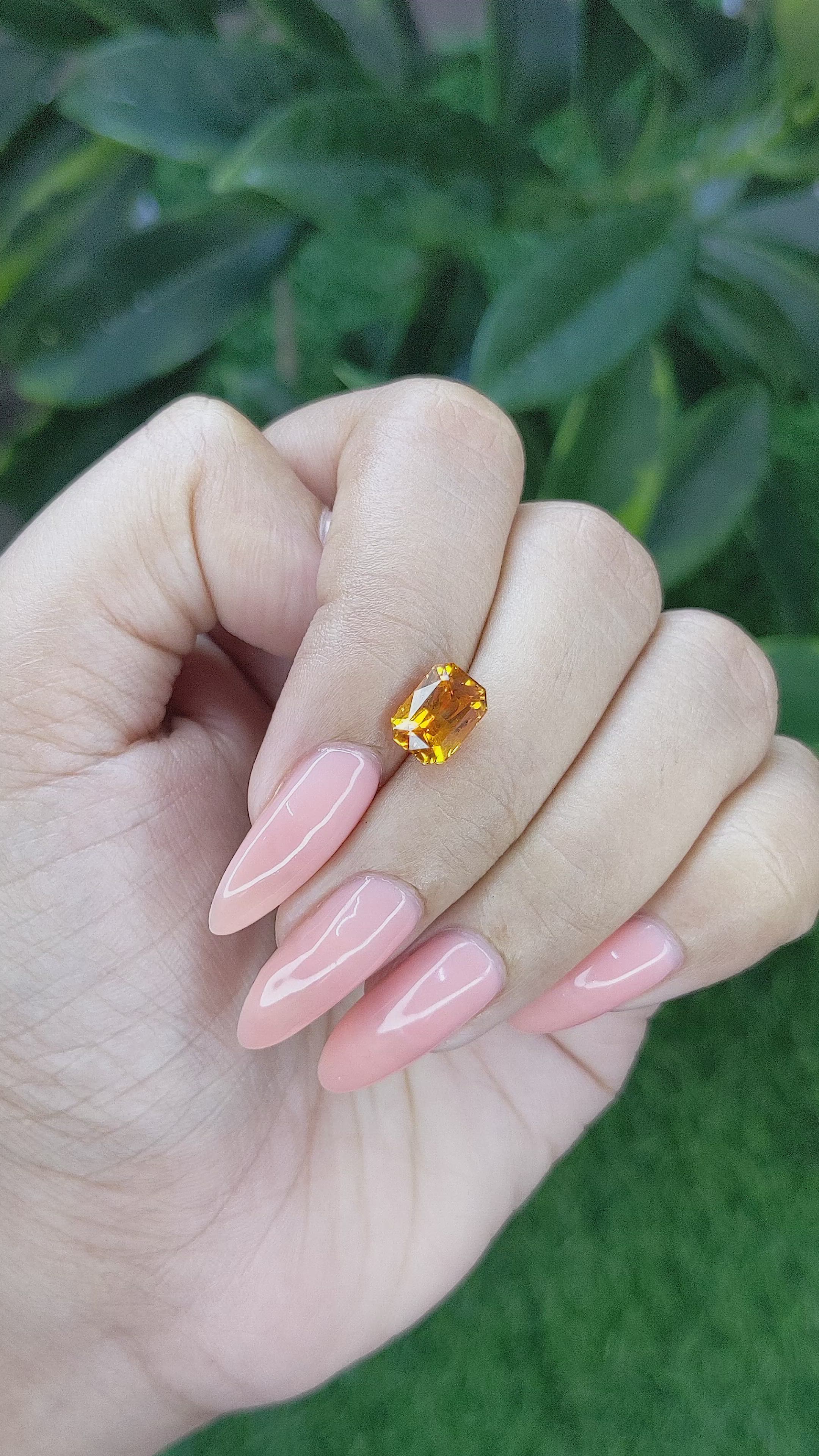 2.37 Ct. Yellowish Orange Sapphire from Ceylon (Sri Lanka) Size Video