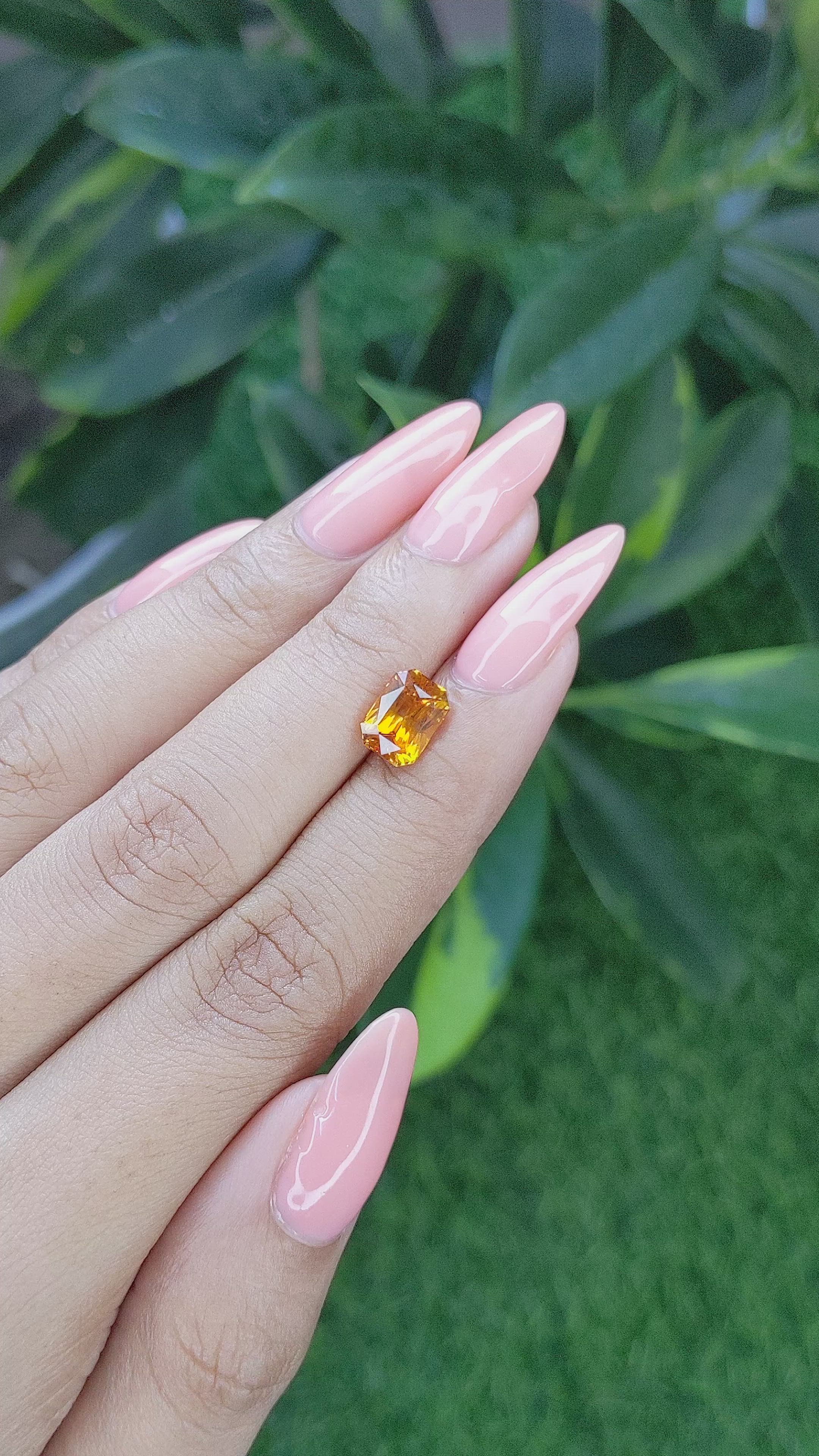 2.37 Ct. Yellowish Orange Sapphire from Ceylon (Sri Lanka) Size Video