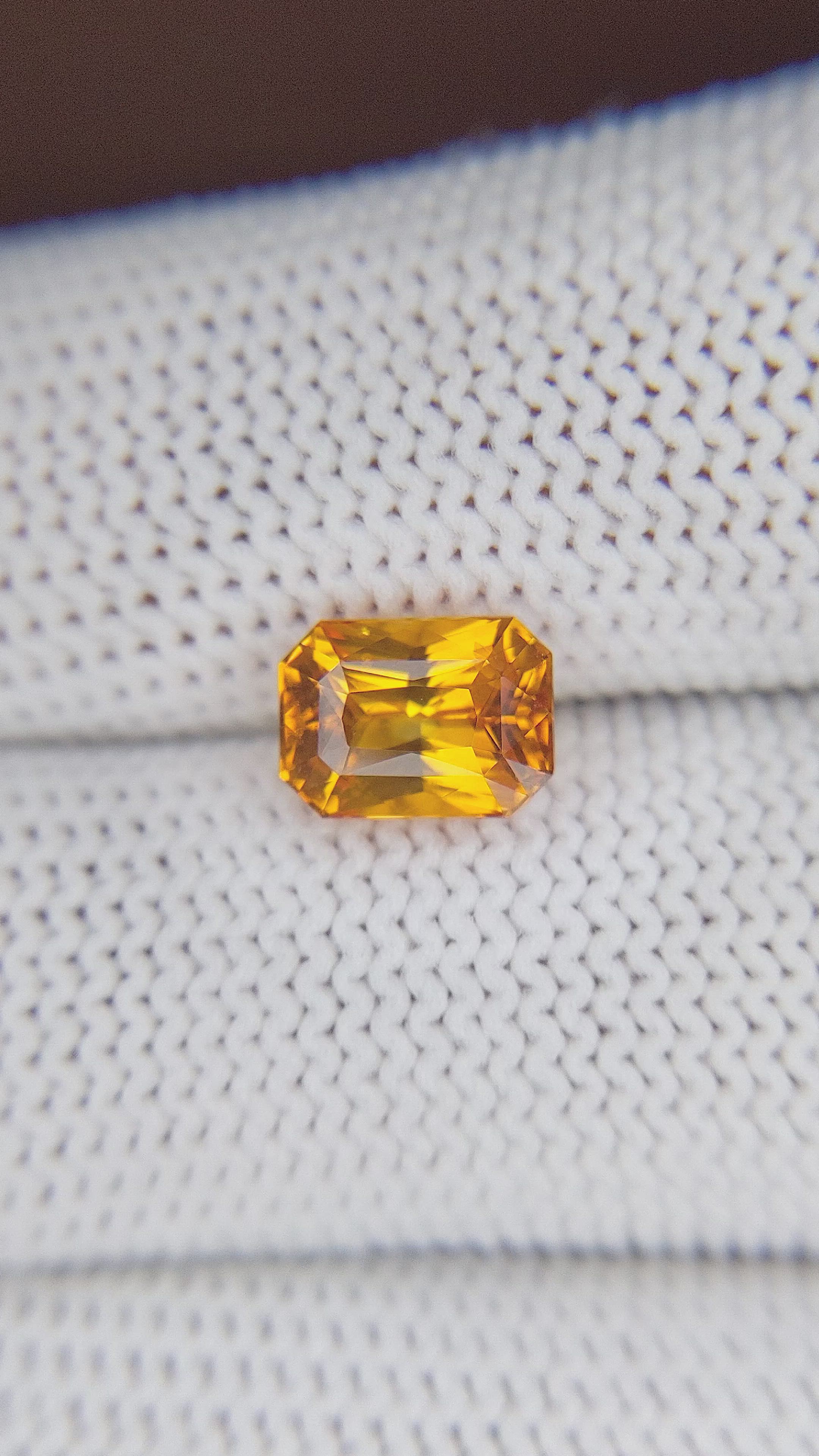 2.37 Ct. Yellowish Orange Sapphire from Ceylon (Sri Lanka) Size Video