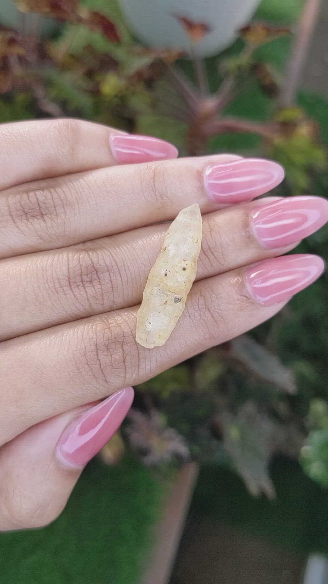 18.36 Ct. Yellow Rough Sapphire Crystal from Ceylon (Sri Lanka) Size Video