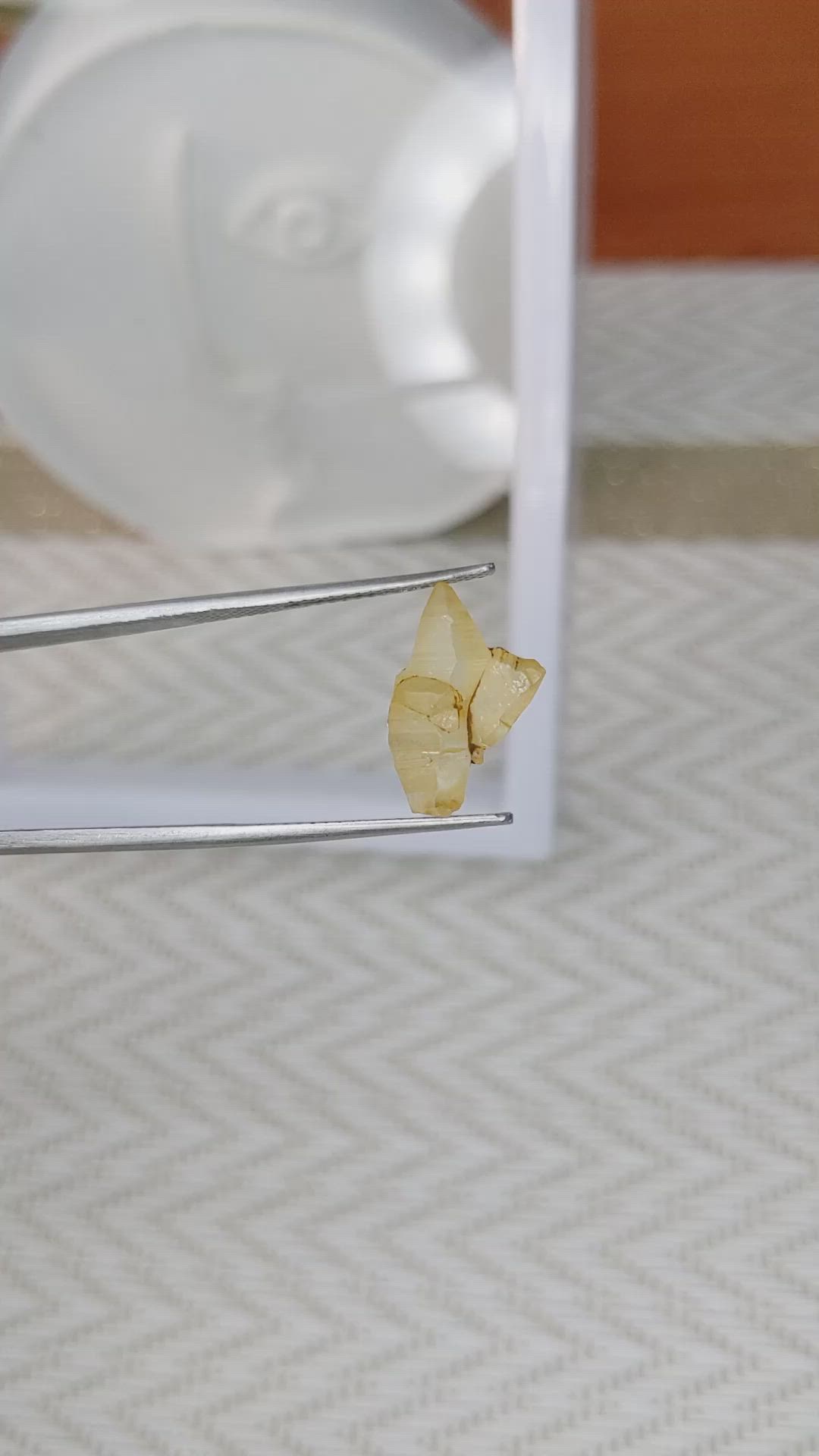 6.70 Ct. Yellow Rough Sapphire from Ceylon (Sri Lanka) Size Video