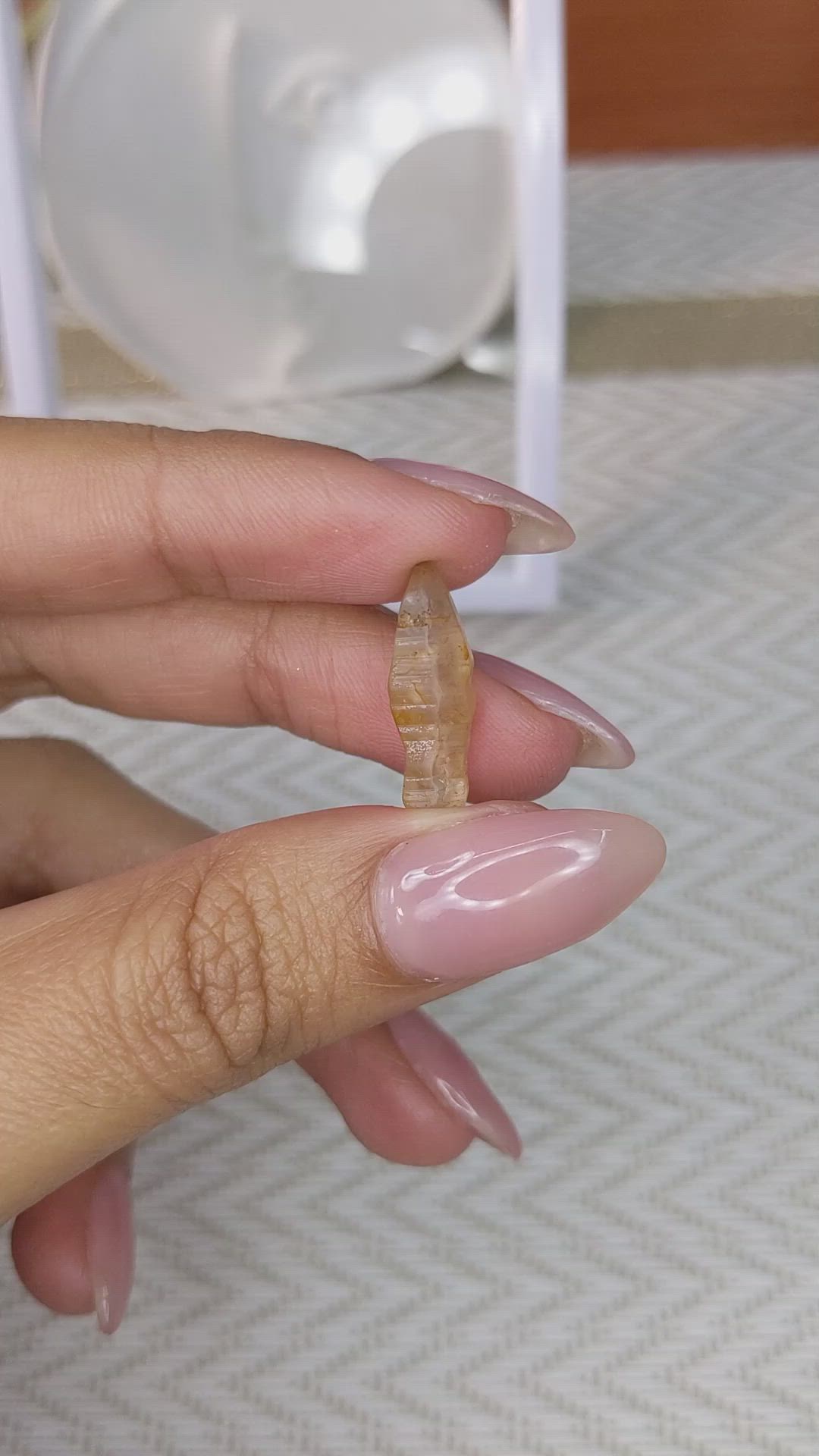 6.58 Ct. Yellowish Brown Rough Sapphire from Ceylon (Sri Lanka) Size Video