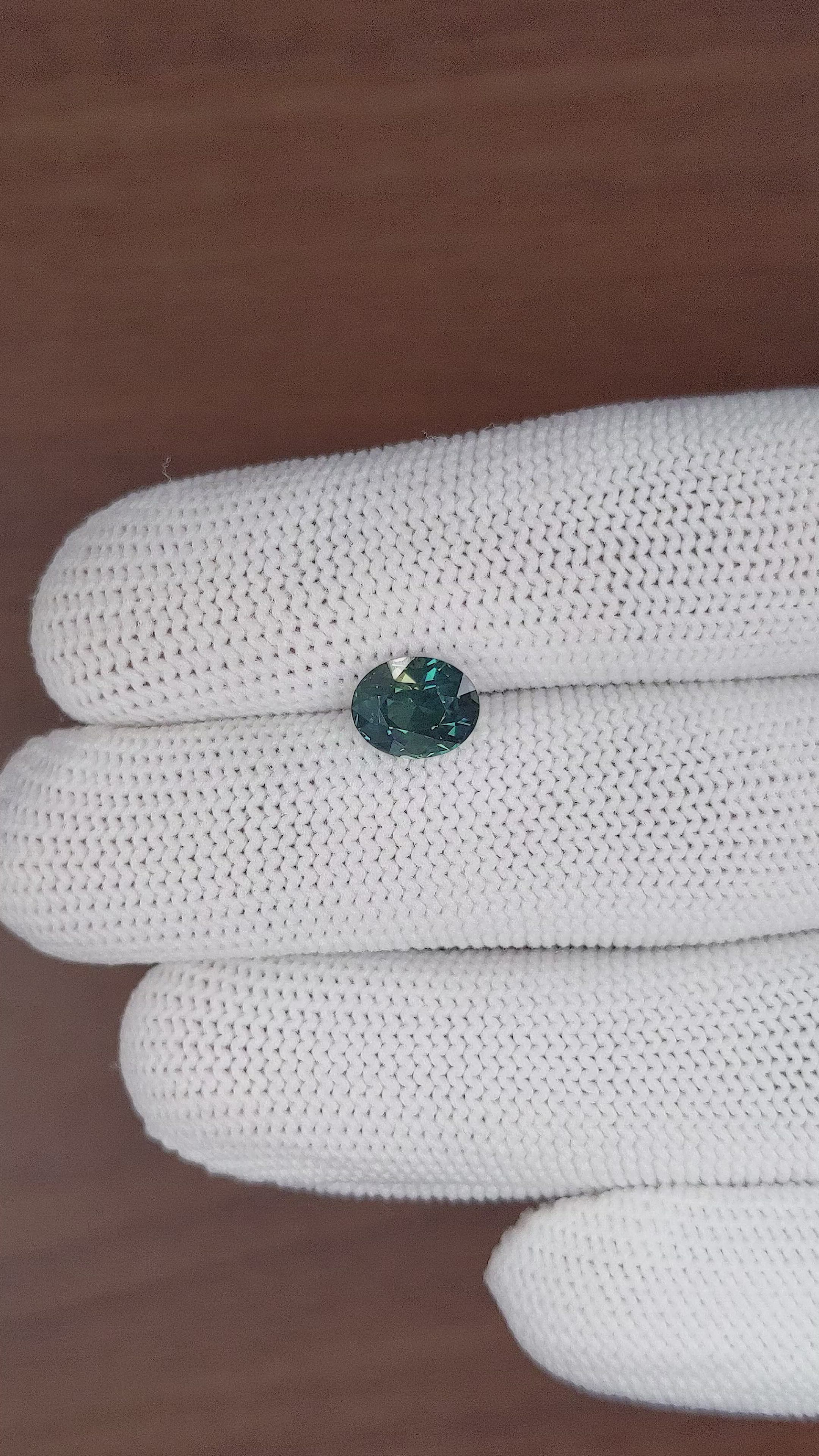 2.59 Ct. Bluish Green Sapphire from Ceylon (Sri Lanka) Size Video