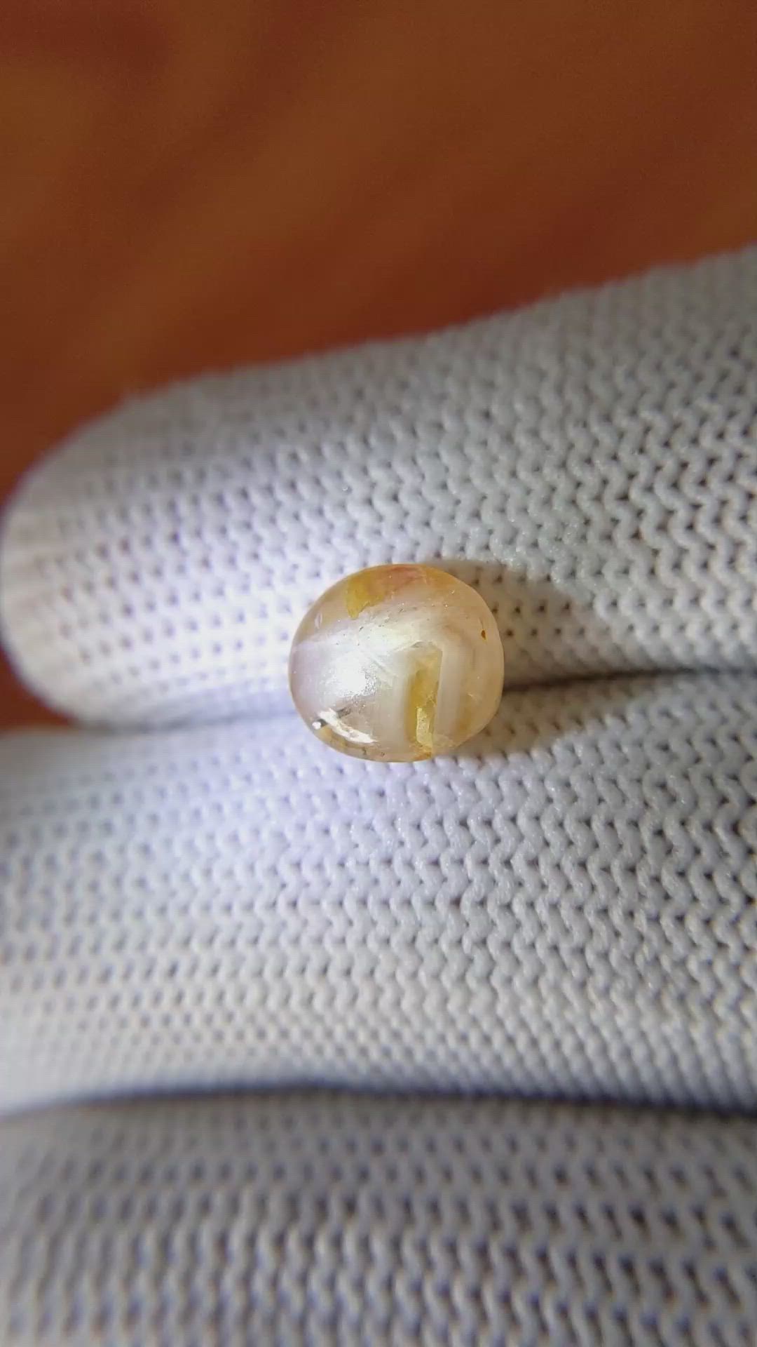 4.58 Ct. Bi Color Star Sapphire from Ceylon (Sri Lanka) Size Video