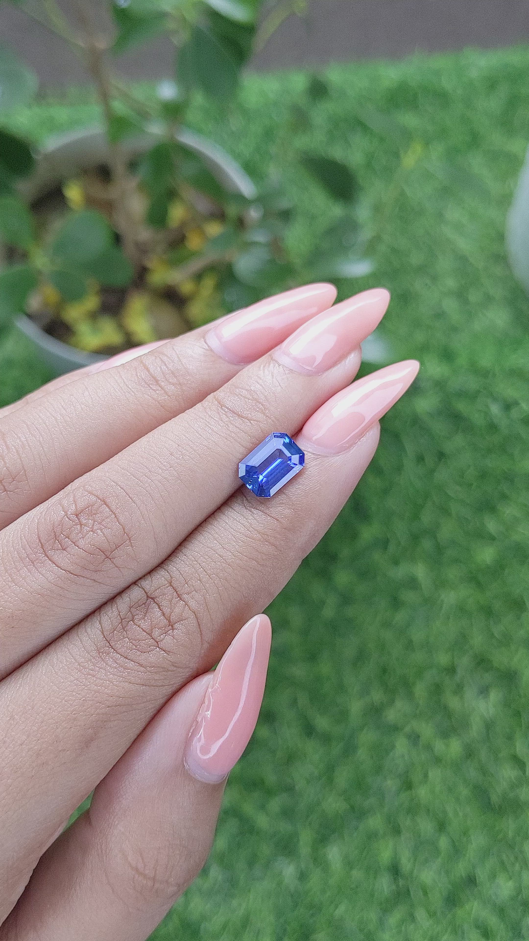 2.13 Ct. Blue Sapphire from Ceylon (Sri Lanka) Size Video