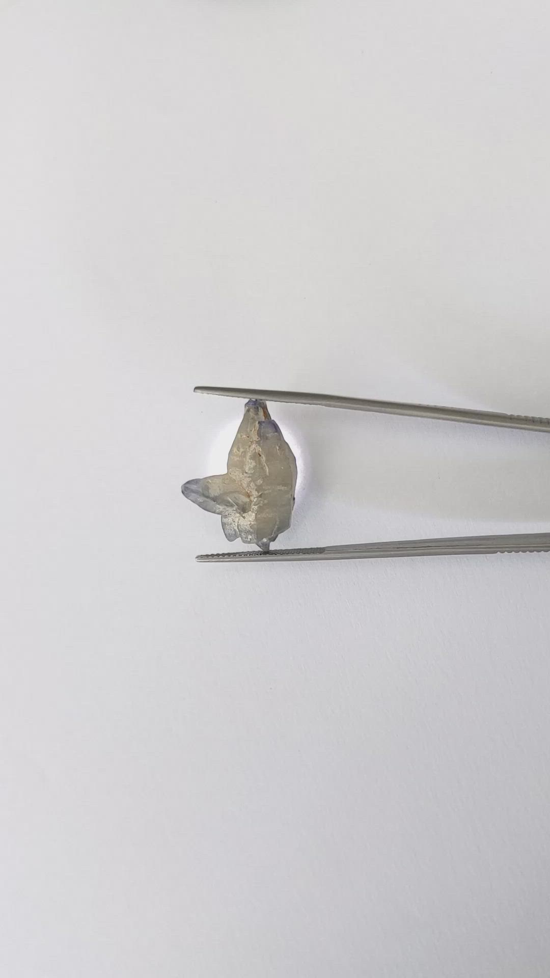 24.75 Ct. Blue Sapphire Crystal from Ceylon (Sri Lanka) Size Video