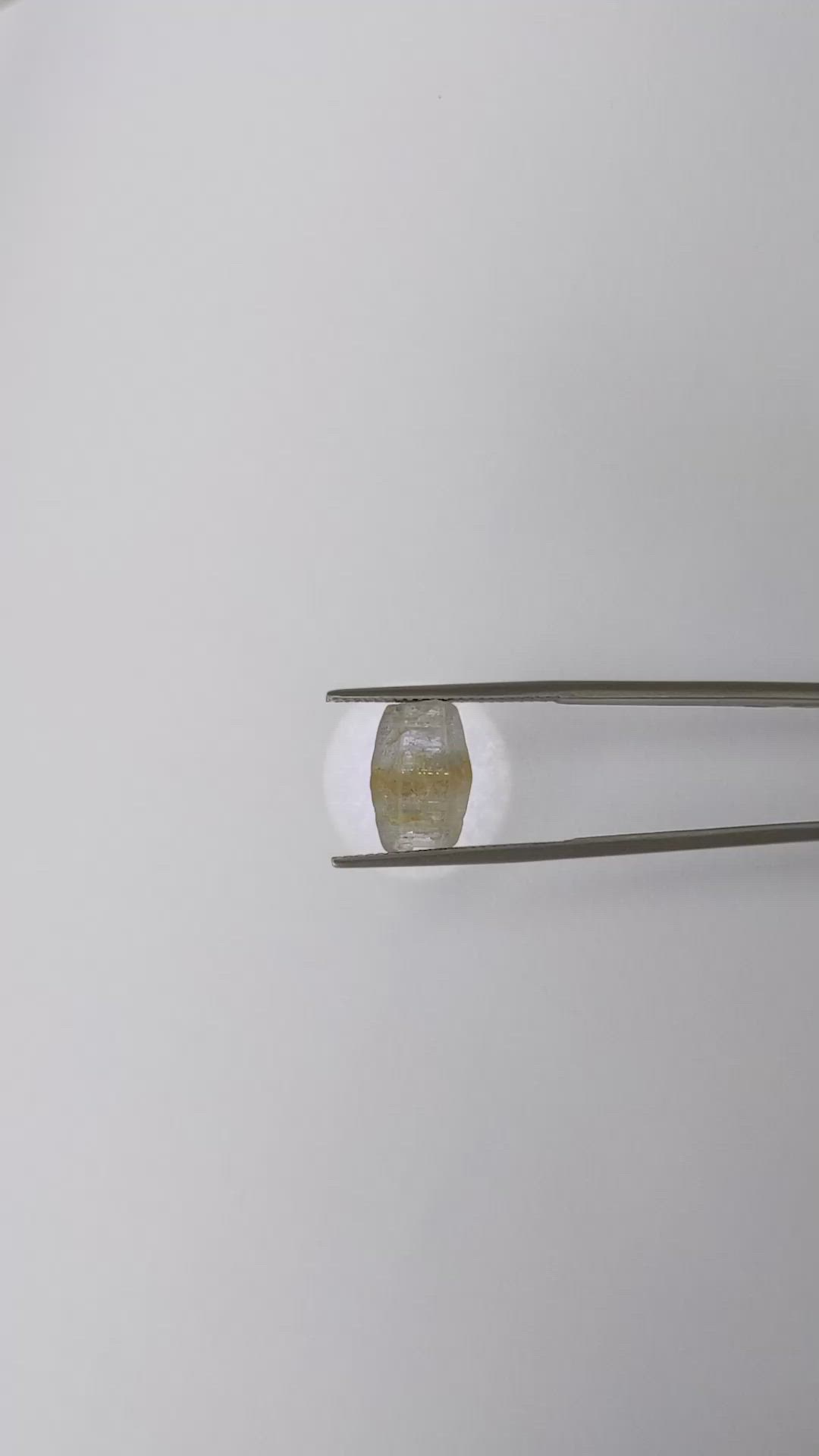 9.08 Ct. Bi Color Rough Sapphire Crystal from Ceylon (Sri Lanka) Size Video