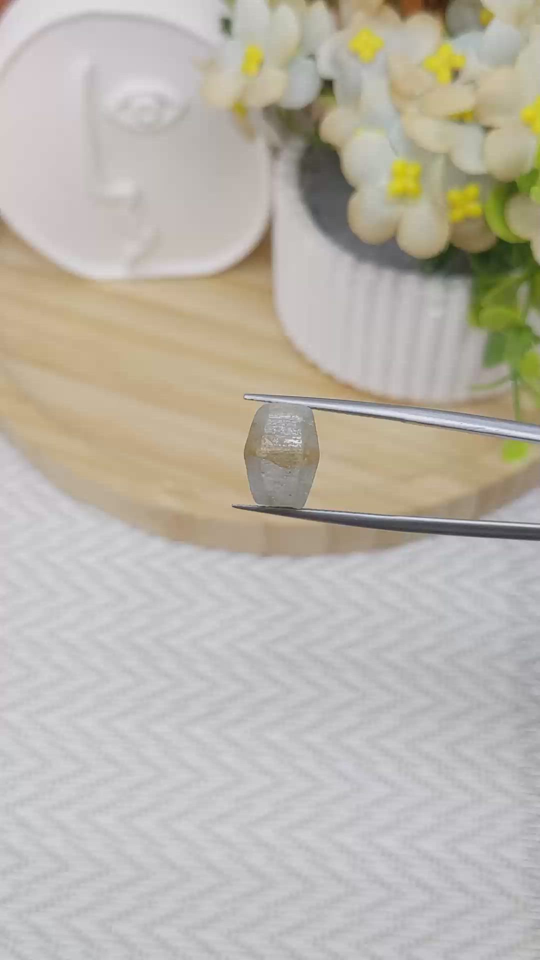 9.08 Ct. Bi Color Rough Sapphire Crystal from Ceylon (Sri Lanka) Size Video