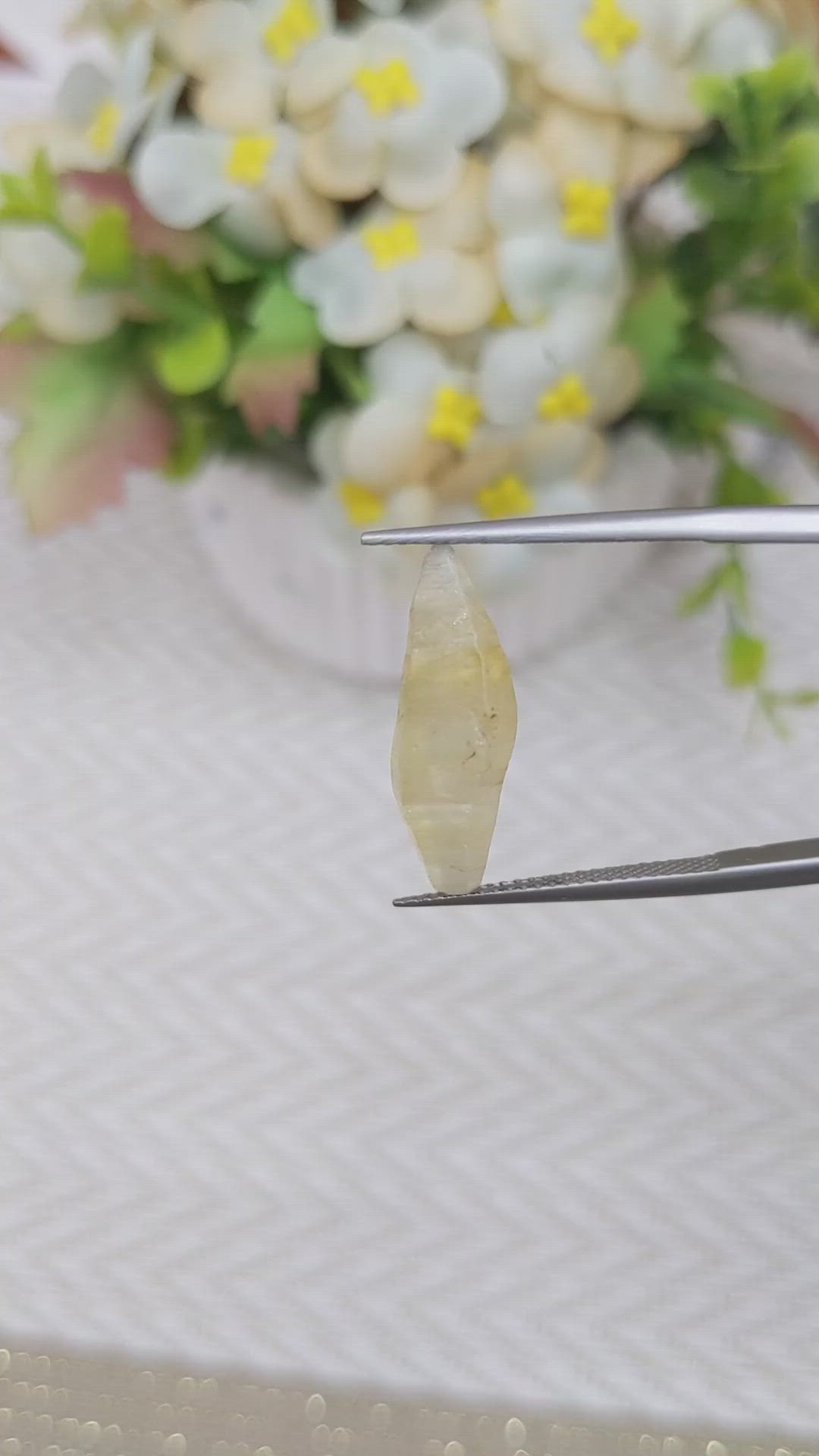 7.37 Ct. Yellow Rough Sapphire Crystal from Ceylon (Sri Lanka) Size Video